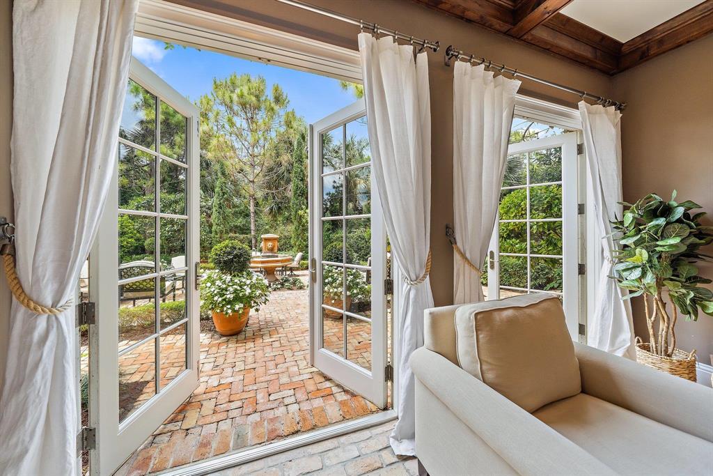 RITZ CARLTON GOLF CLUB & SPA REPL 2 JUPI - Residential