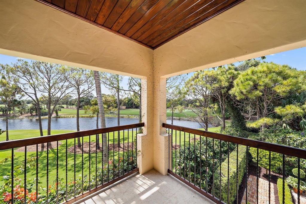 RITZ CARLTON GOLF CLUB & SPA REPL 2 JUPI - Residential