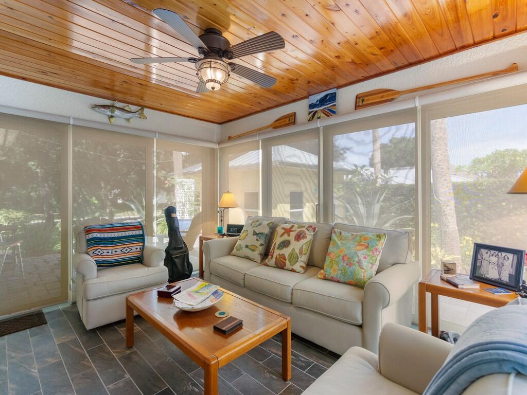 REPLAT OF PORTIONS SEBASTIAN HGHLDS UNIT 2 PG 2 - Residential