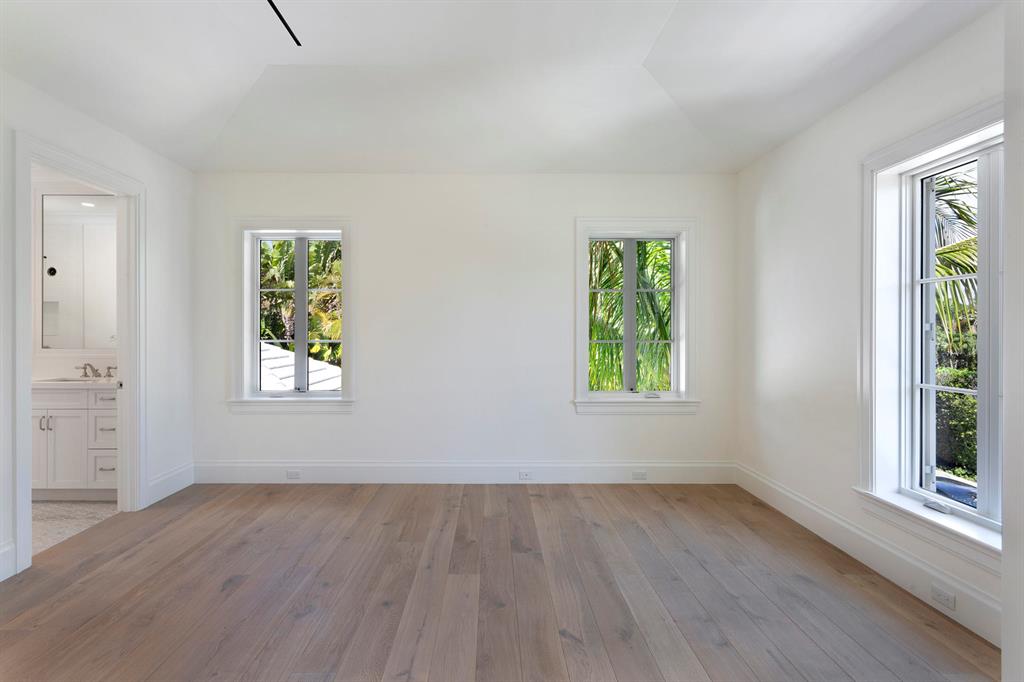 El Encanto - Residential