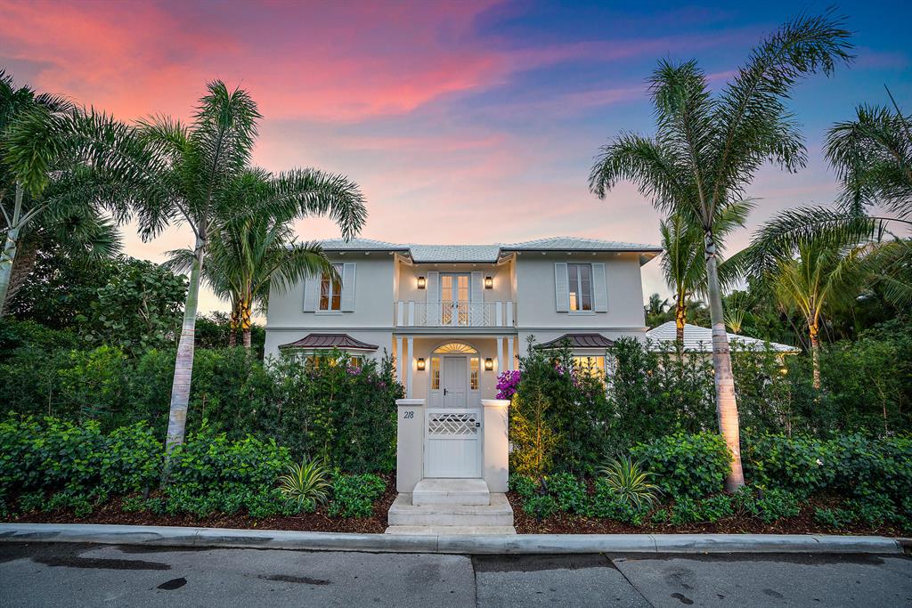 El Encanto - Residential