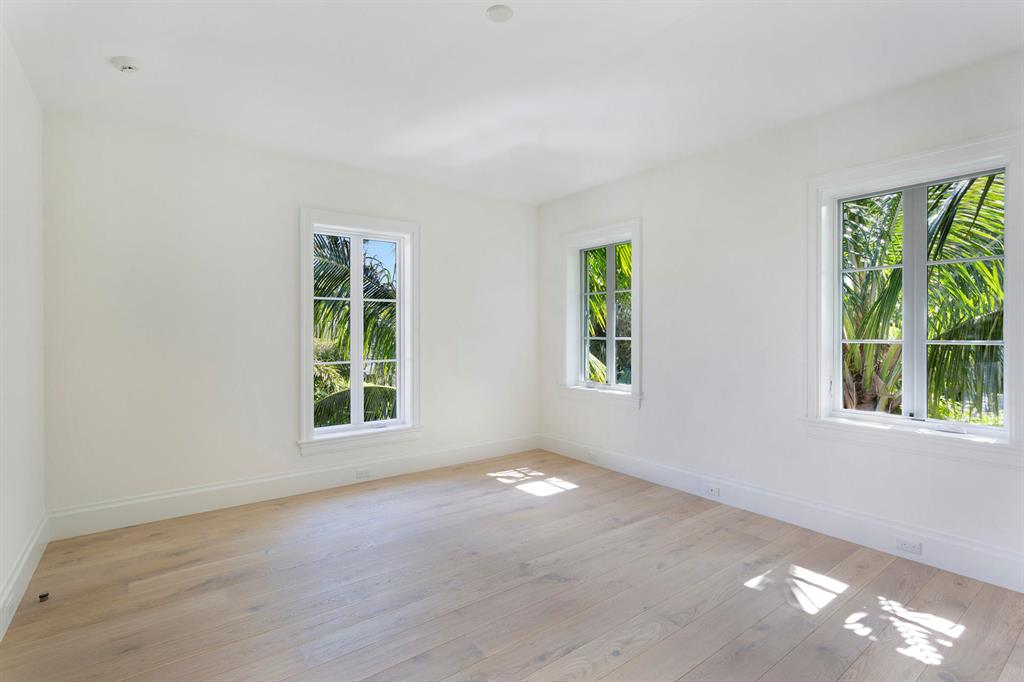 El Encanto - Residential