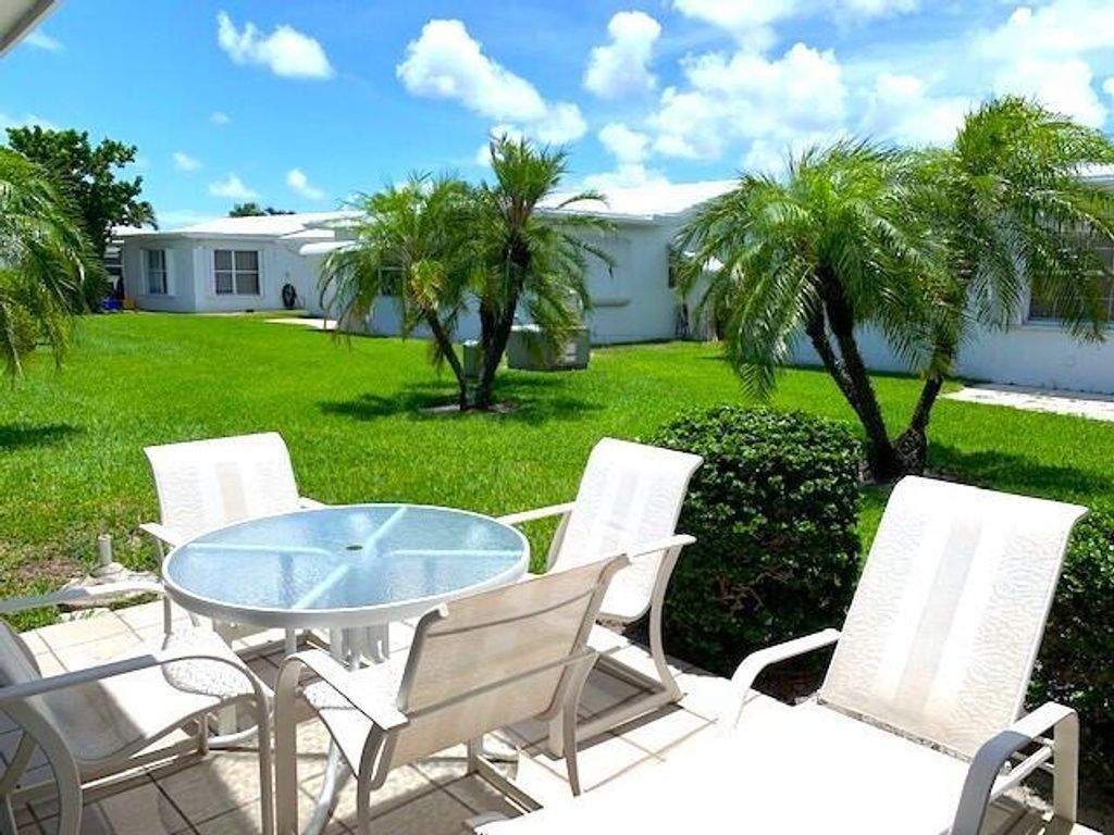 Photo of 519 SW 19th Street St, Boynton Beach, FL 33426 (MLS # R10815326)