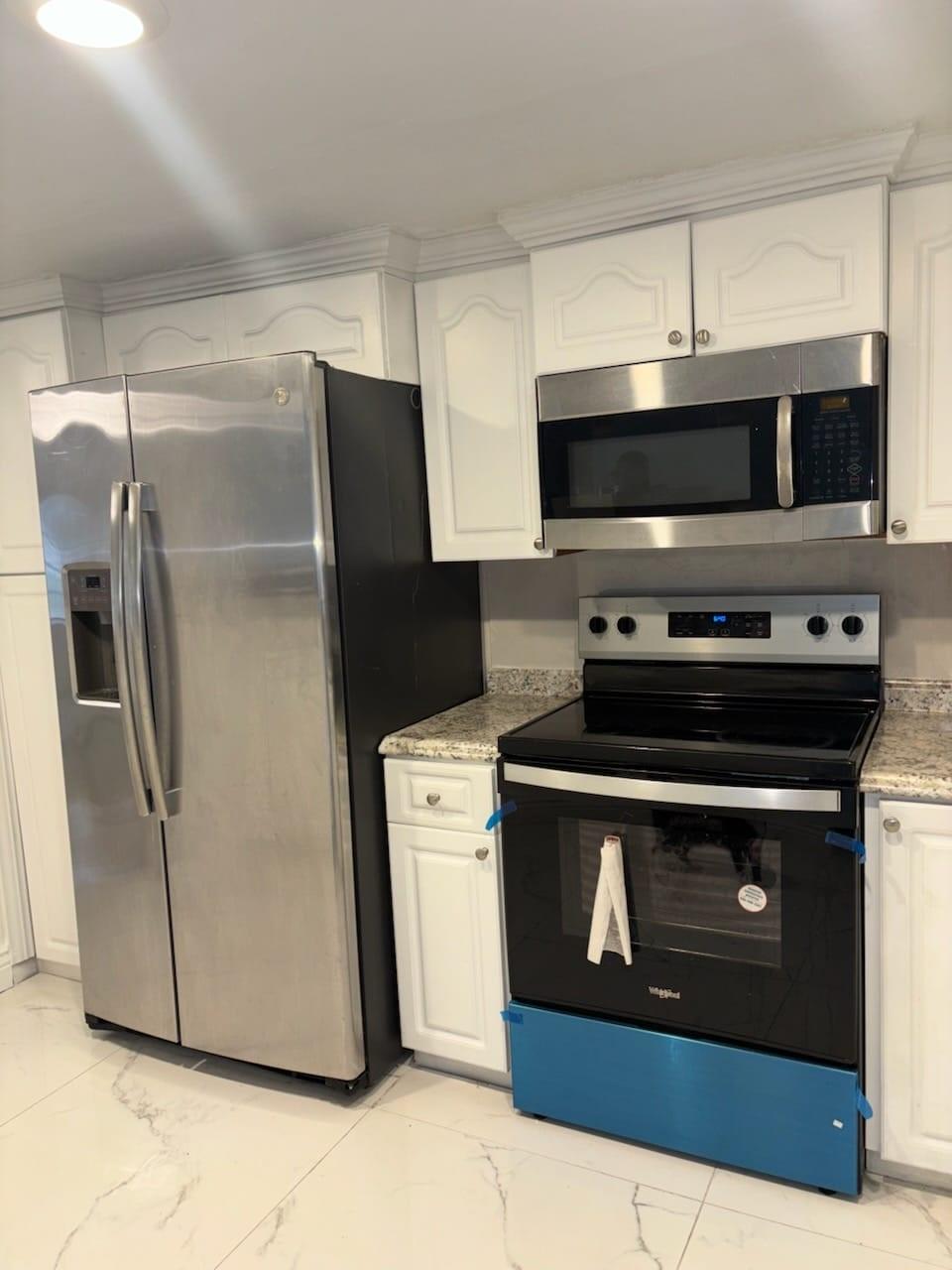 Riverside Estates Condo - Residential Lease