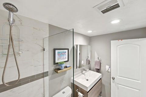 Tiny photo for 3333 NE 34th Street #1120, Fort Lauderdale, FL 33308 (MLS # B26089756)