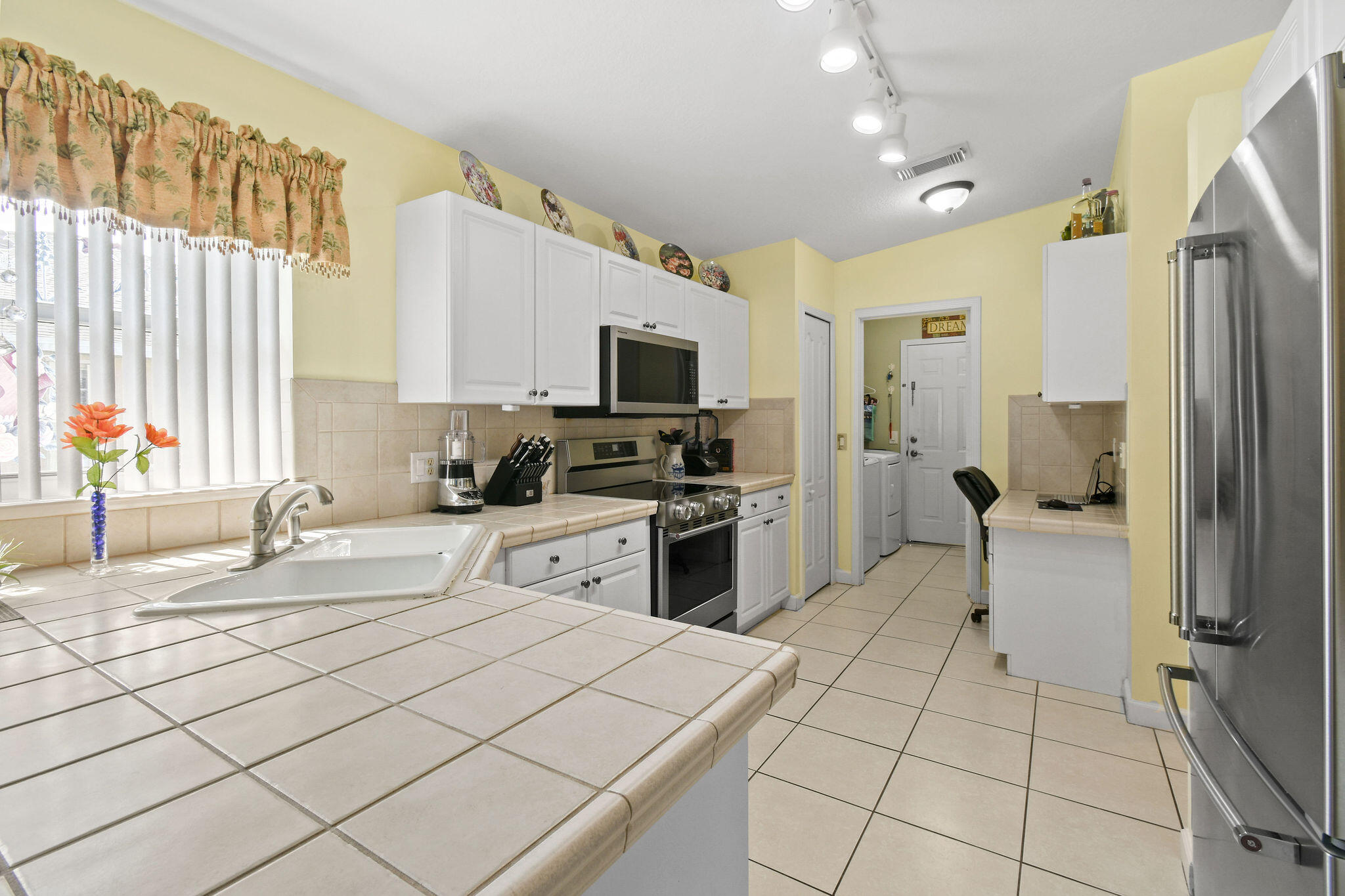 OLEANDER PINES - Residential