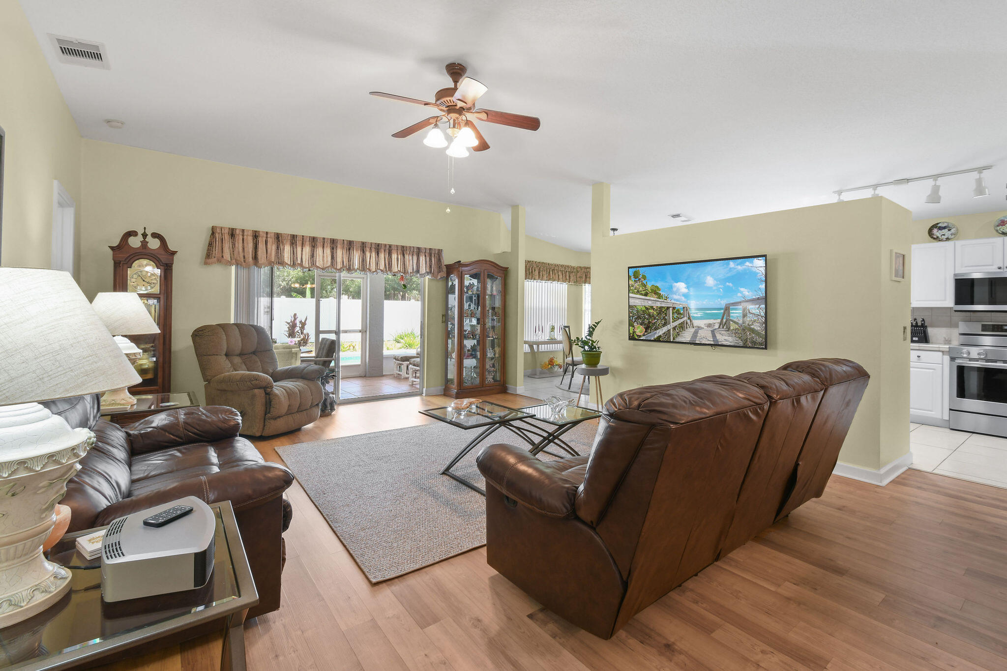 OLEANDER PINES - Residential