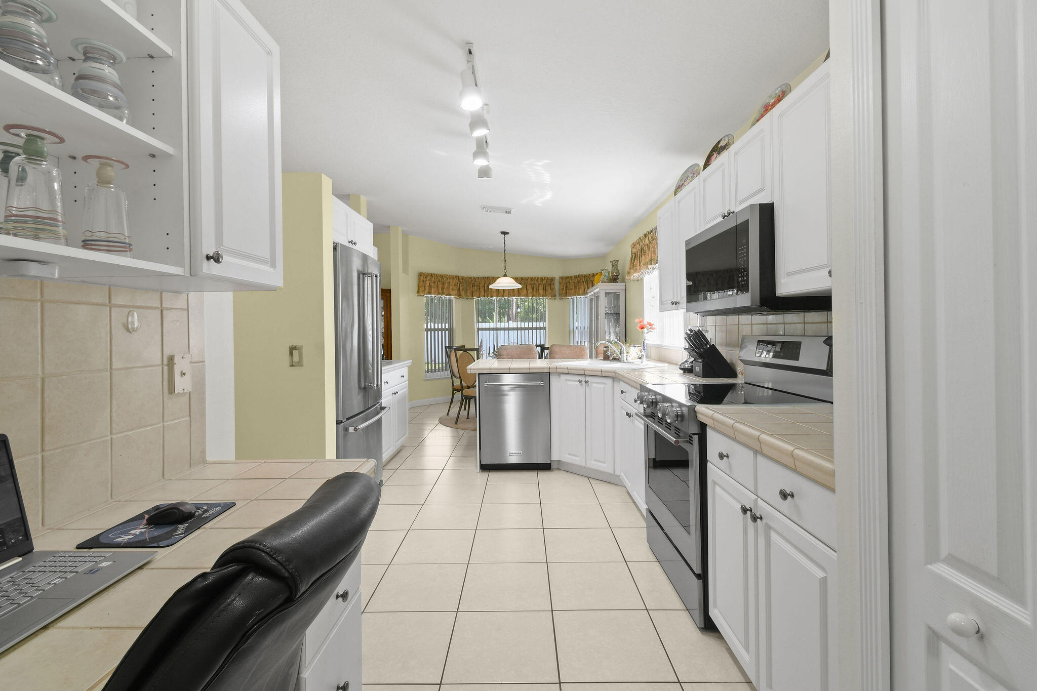 OLEANDER PINES - Residential