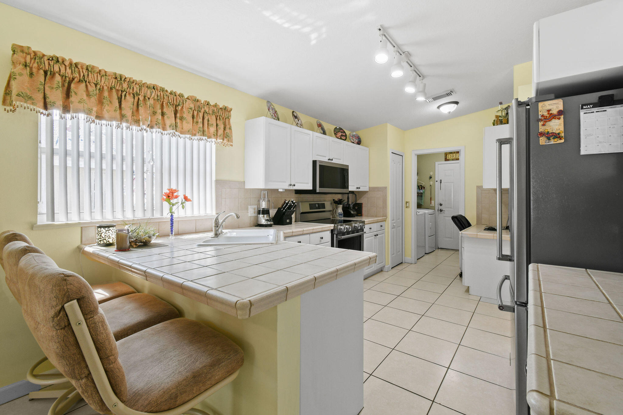 OLEANDER PINES - Residential