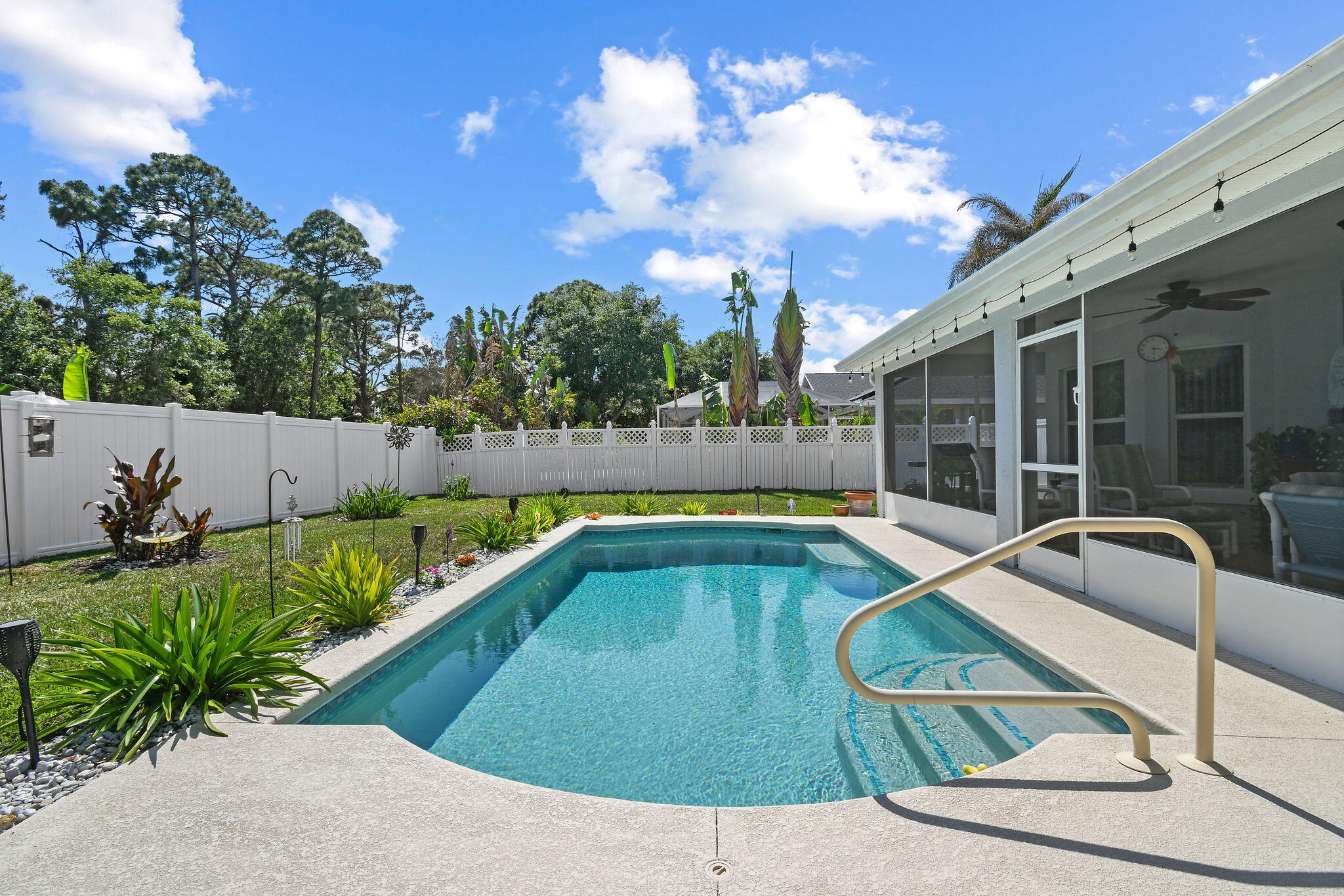 OLEANDER PINES - Residential