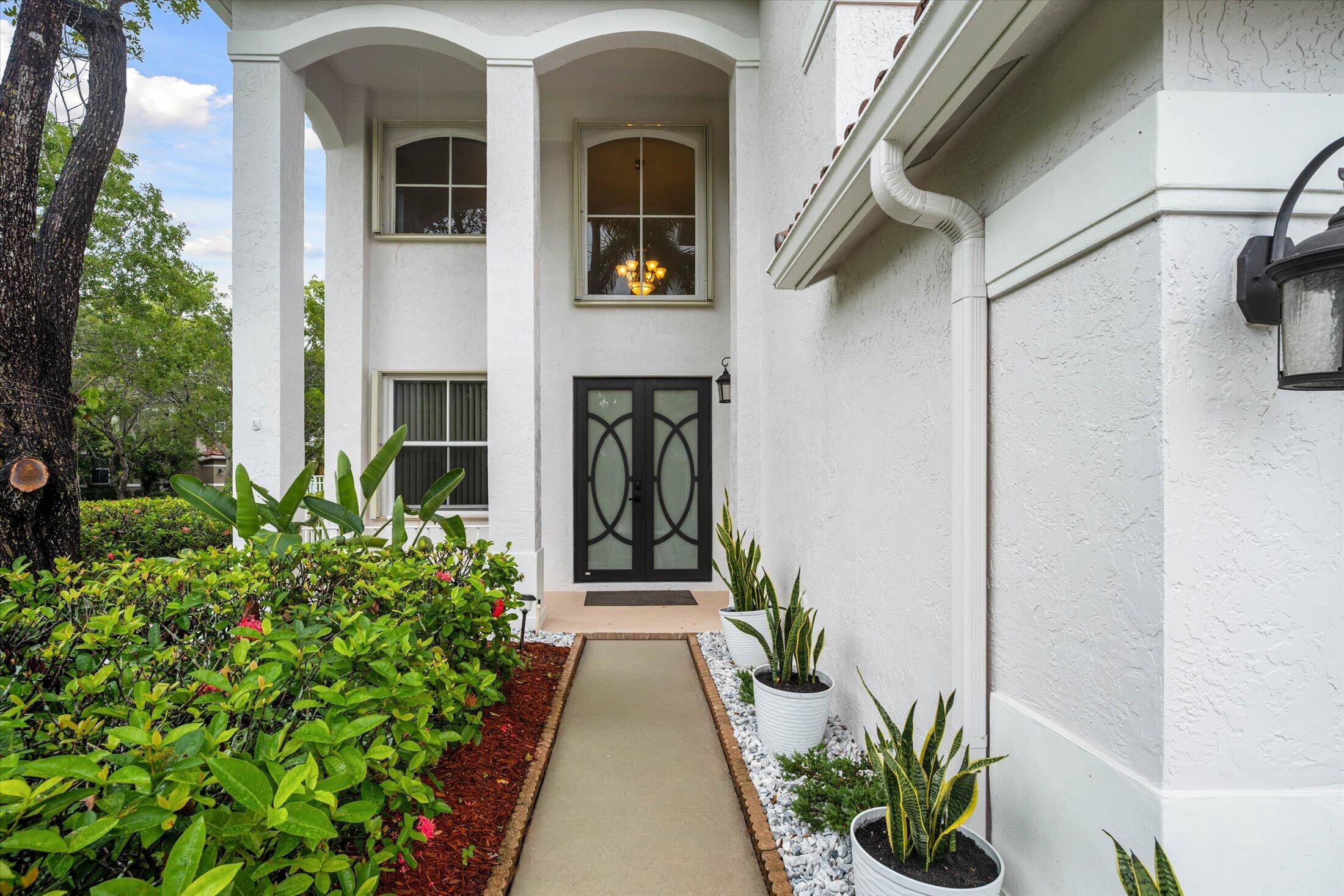 890 HAWTHORN Terrace