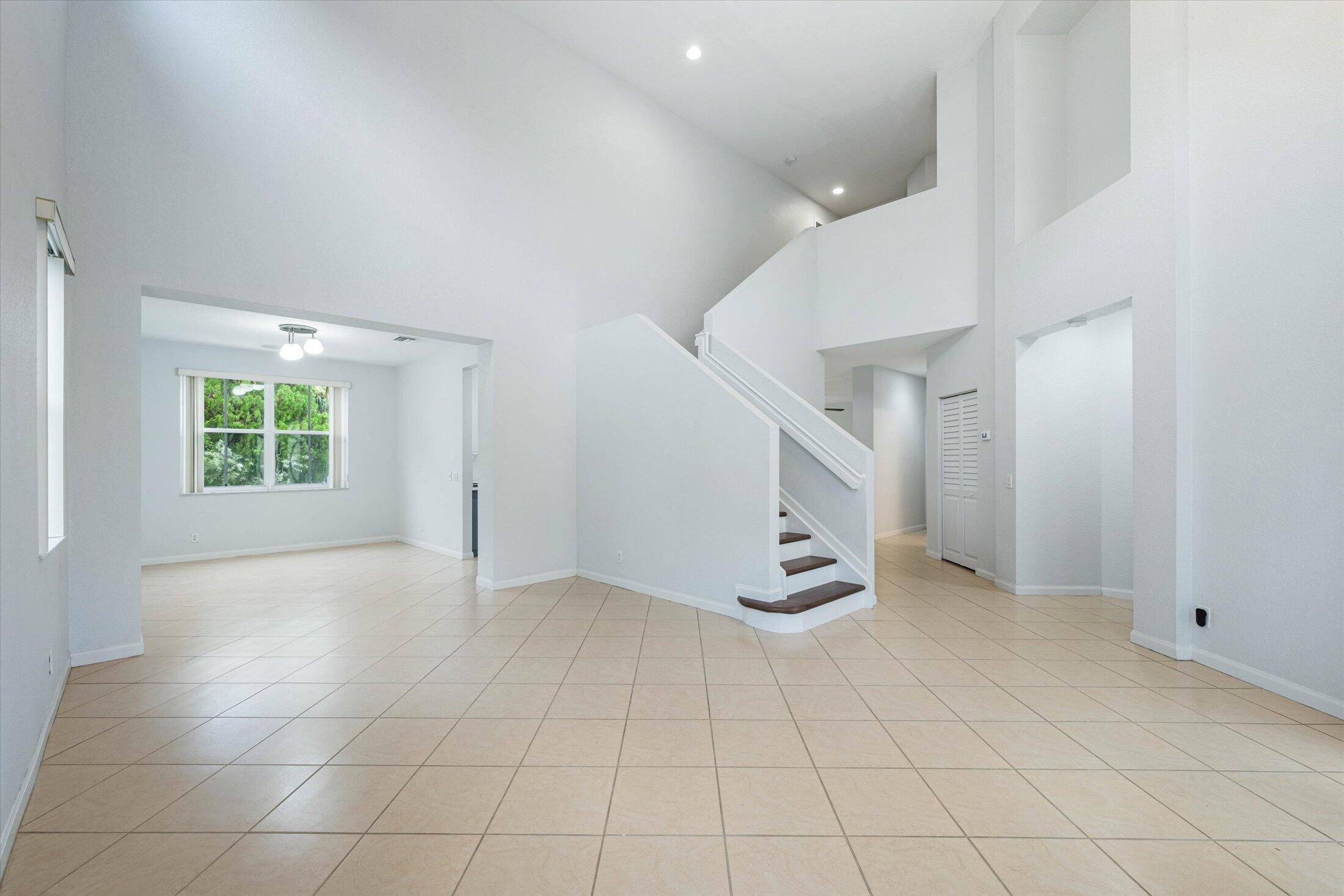 890 HAWTHORN Terrace