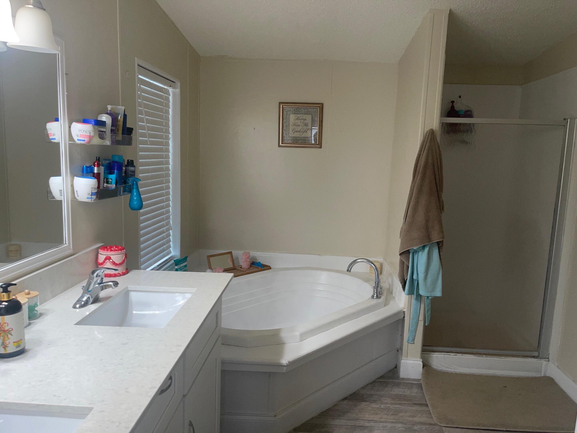 WATERGATE ESTATES HOME - Residential Lease