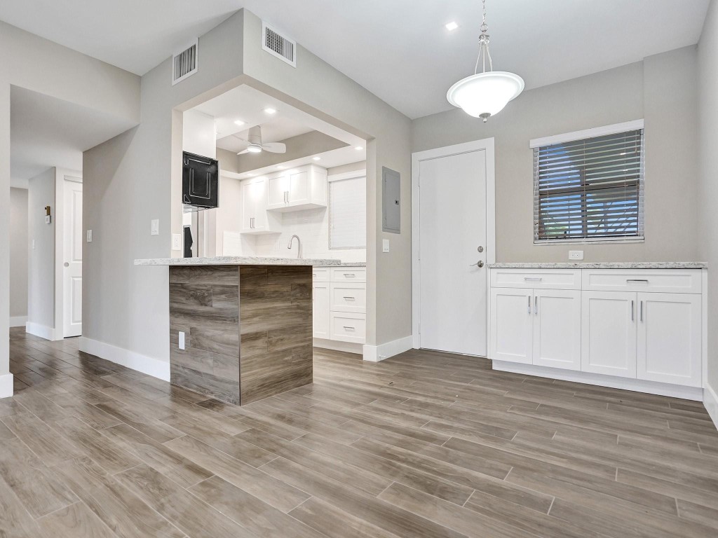 801 S Federal Highway 116