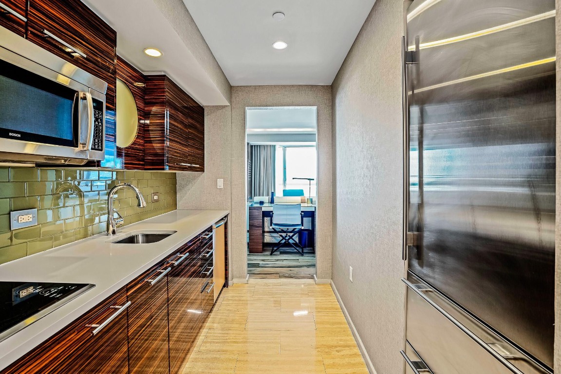 551 N Fort Lauderdale Beach Boulevard H803