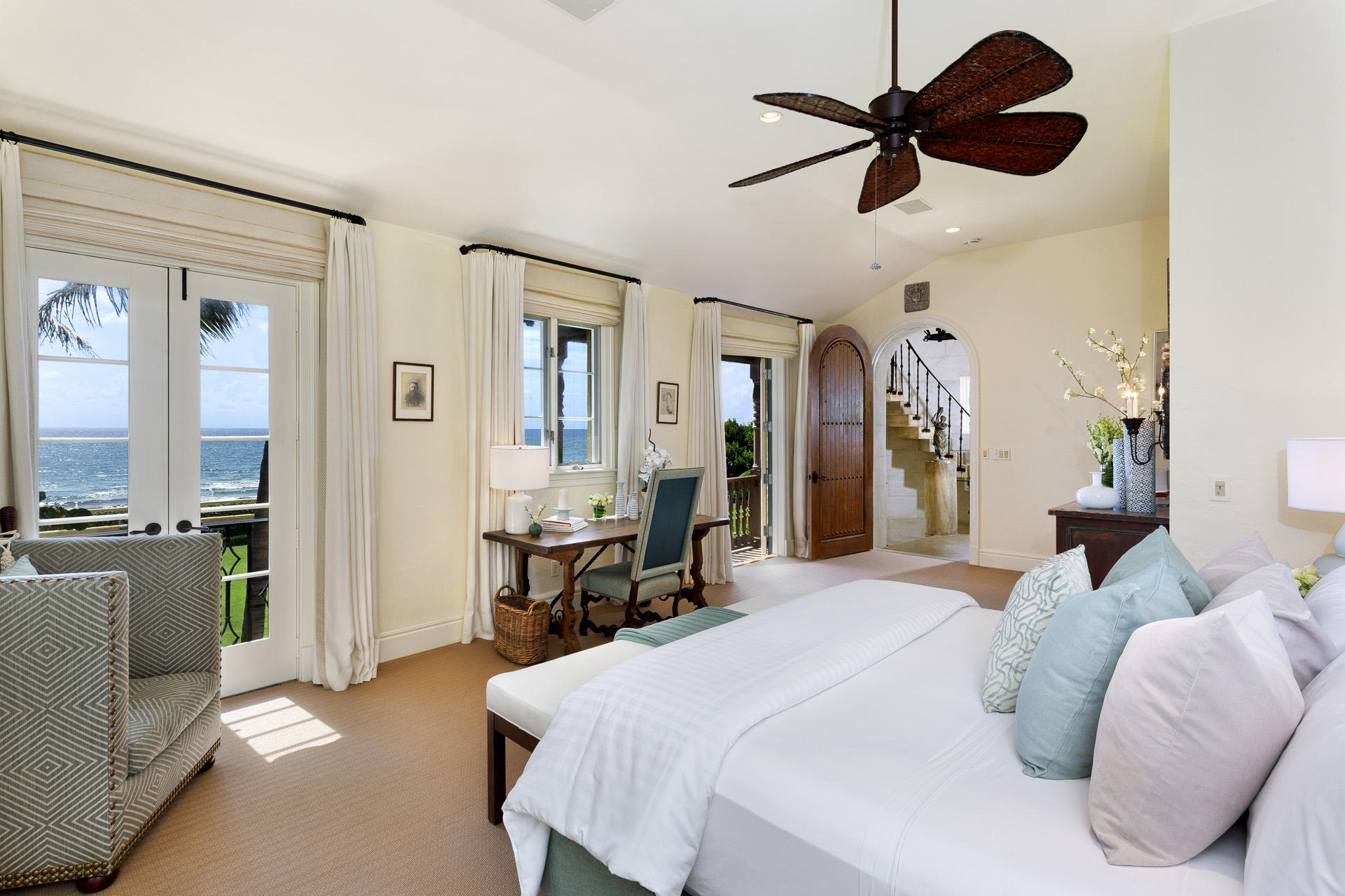 EL BRAVO PARK - Residential