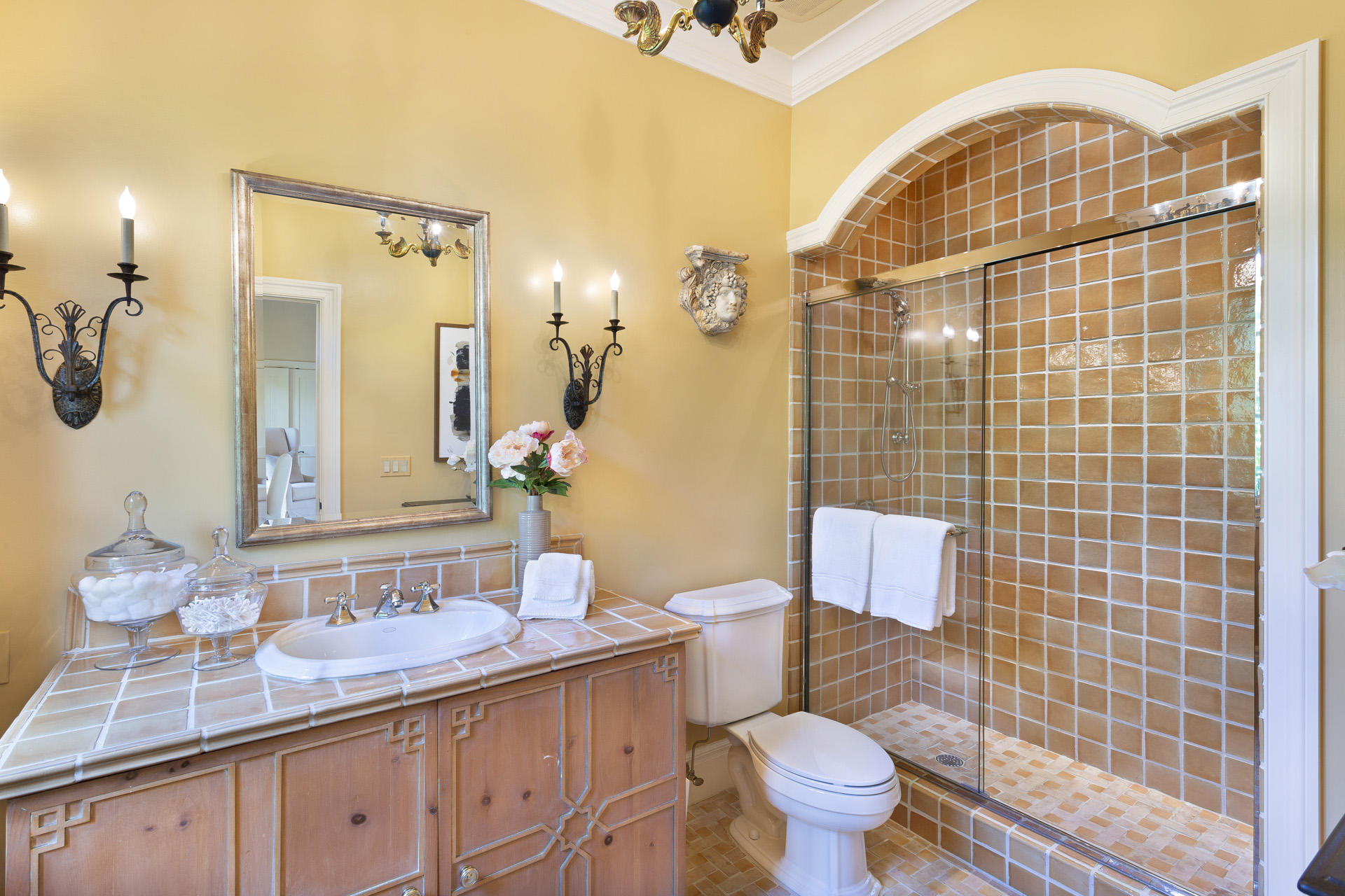 EL BRAVO PARK - Residential