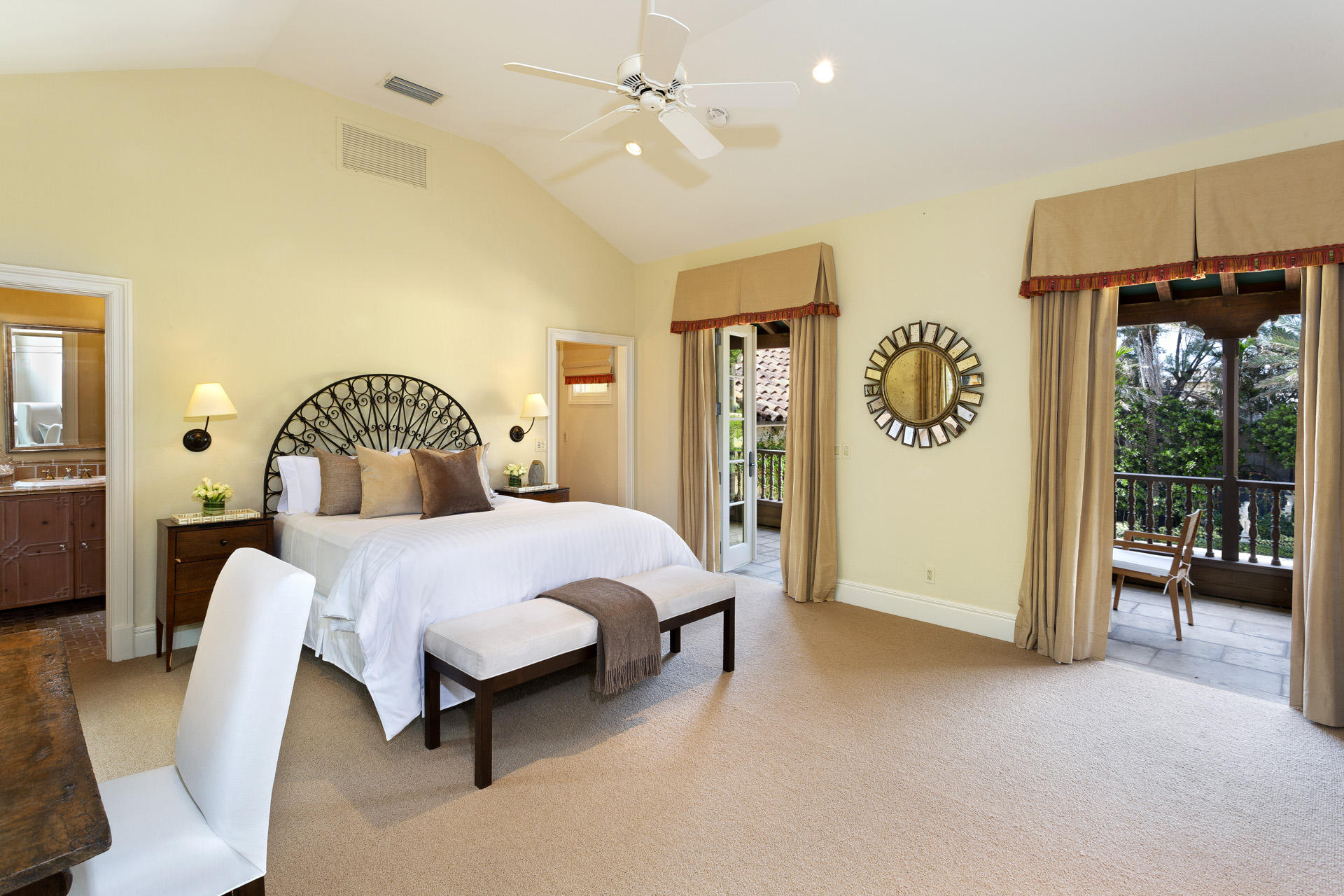 EL BRAVO PARK - Residential