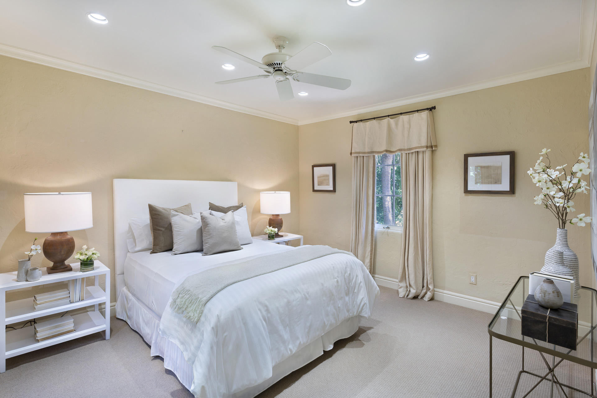 EL BRAVO PARK - Residential