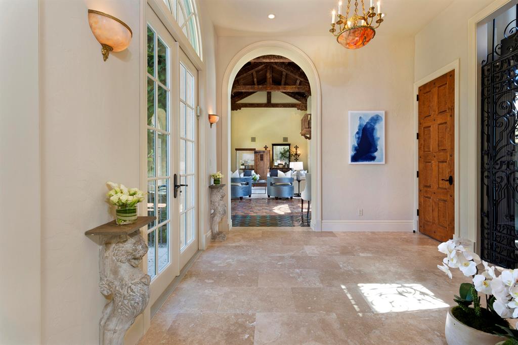 EL BRAVO PARK - Residential