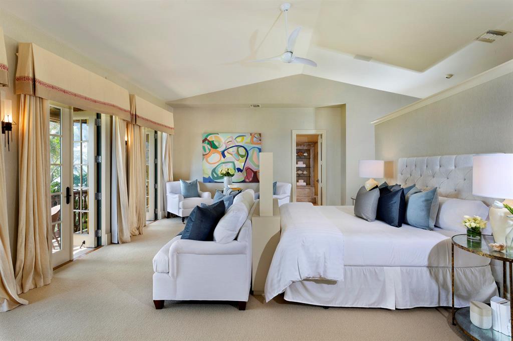 EL BRAVO PARK - Residential