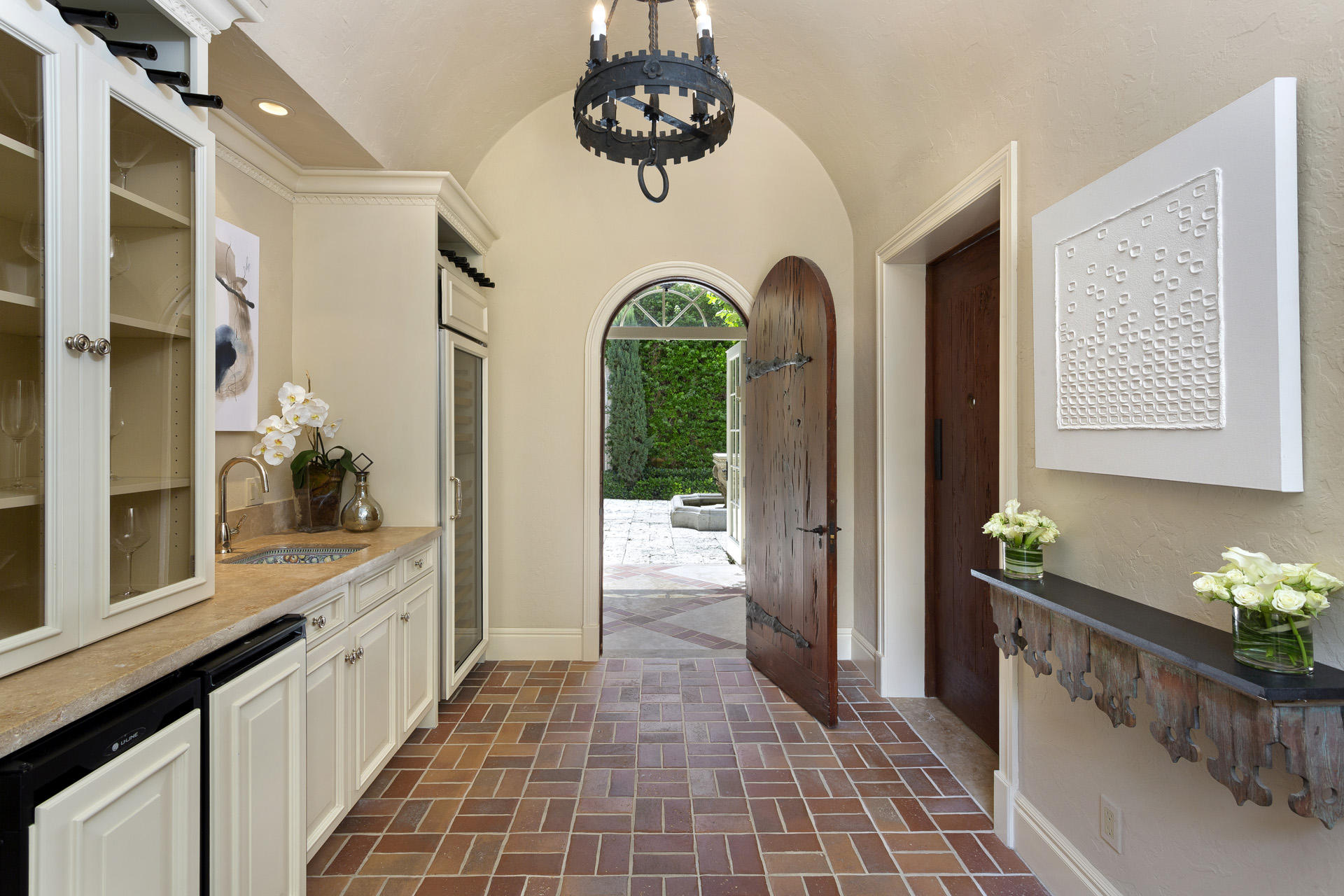 EL BRAVO PARK - Residential