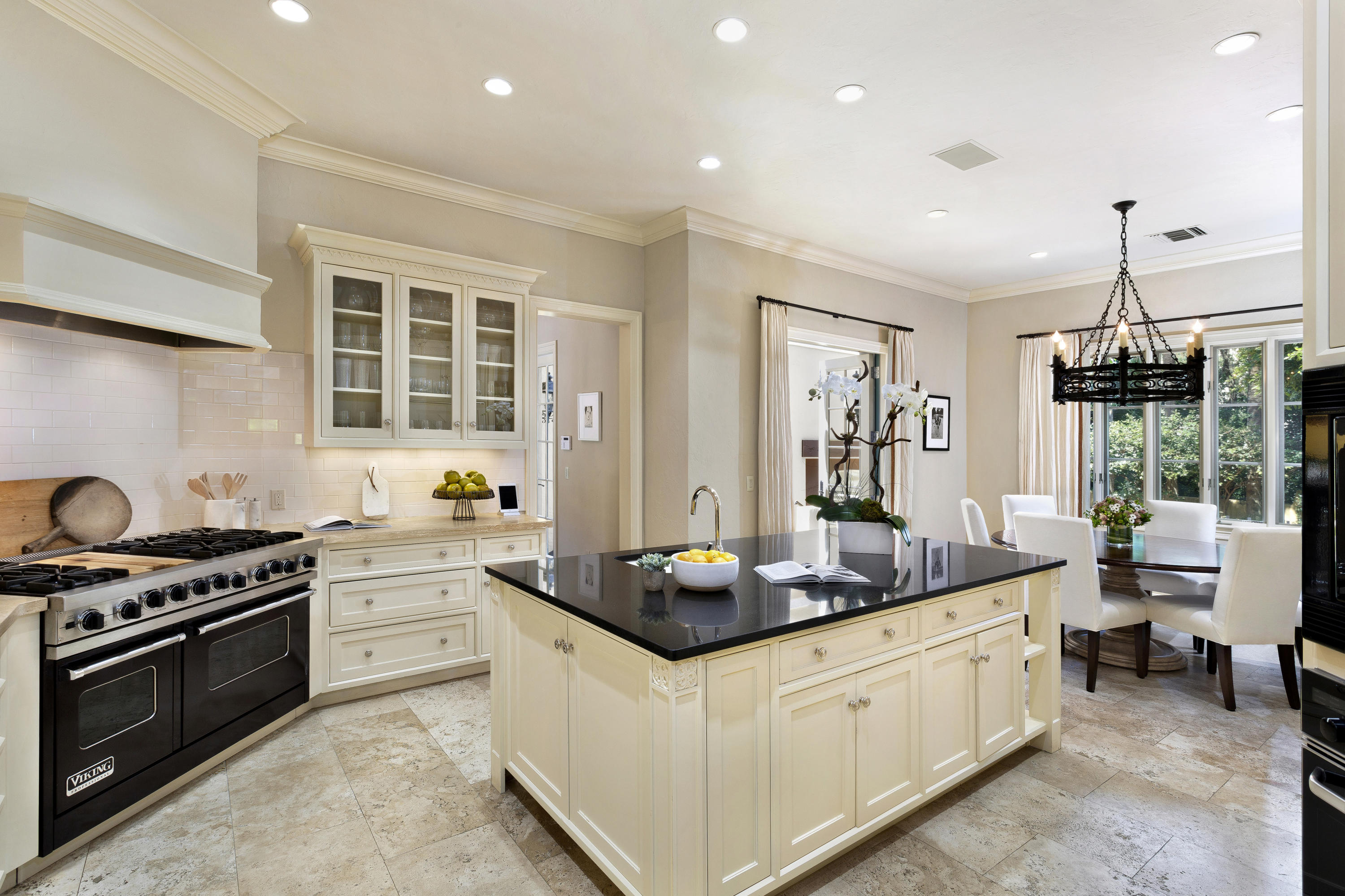 EL BRAVO PARK - Residential