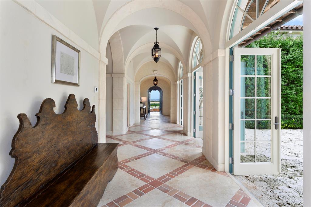 EL BRAVO PARK - Residential