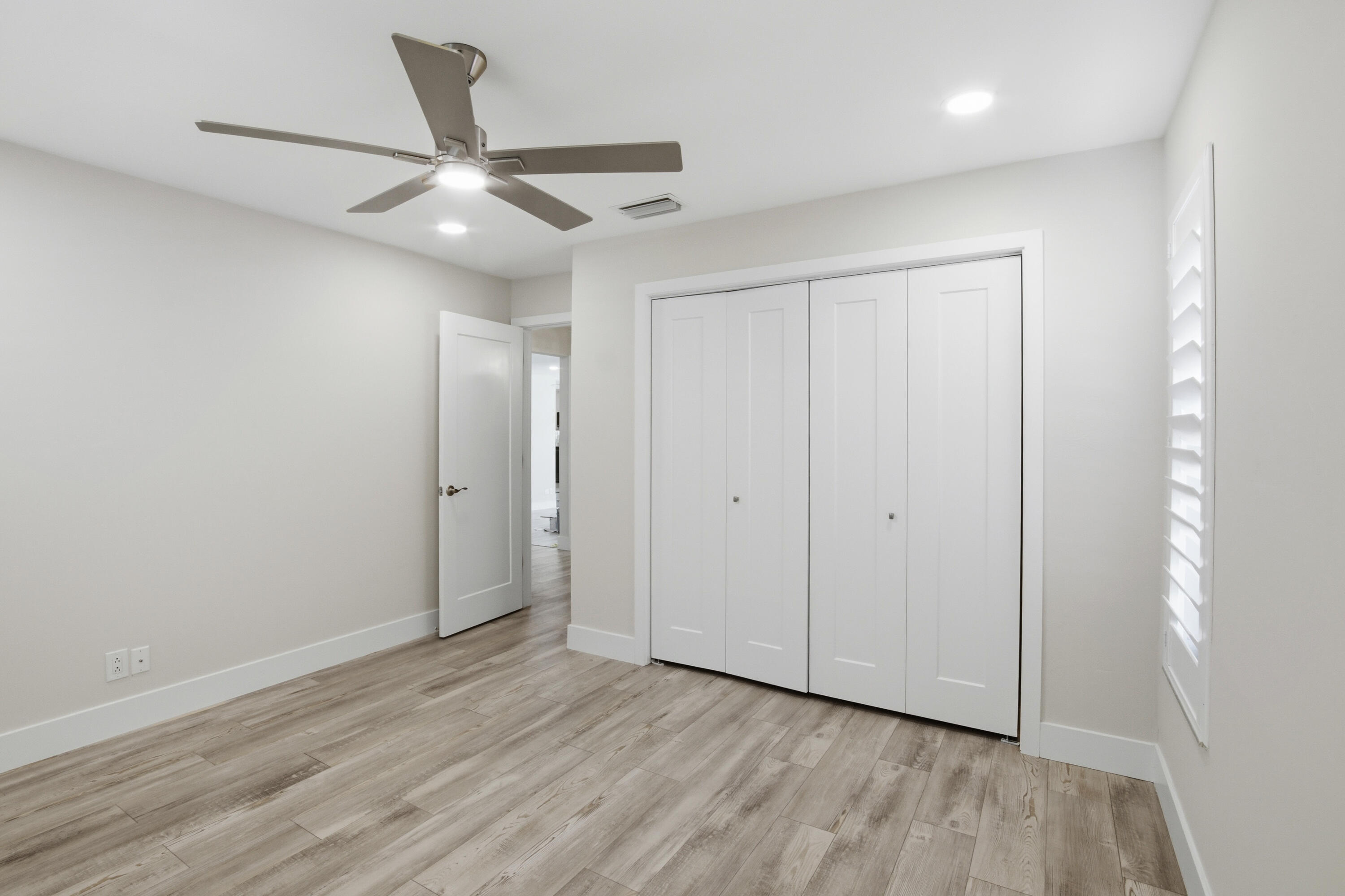 CRYSTAL HEIGHTS - Residential