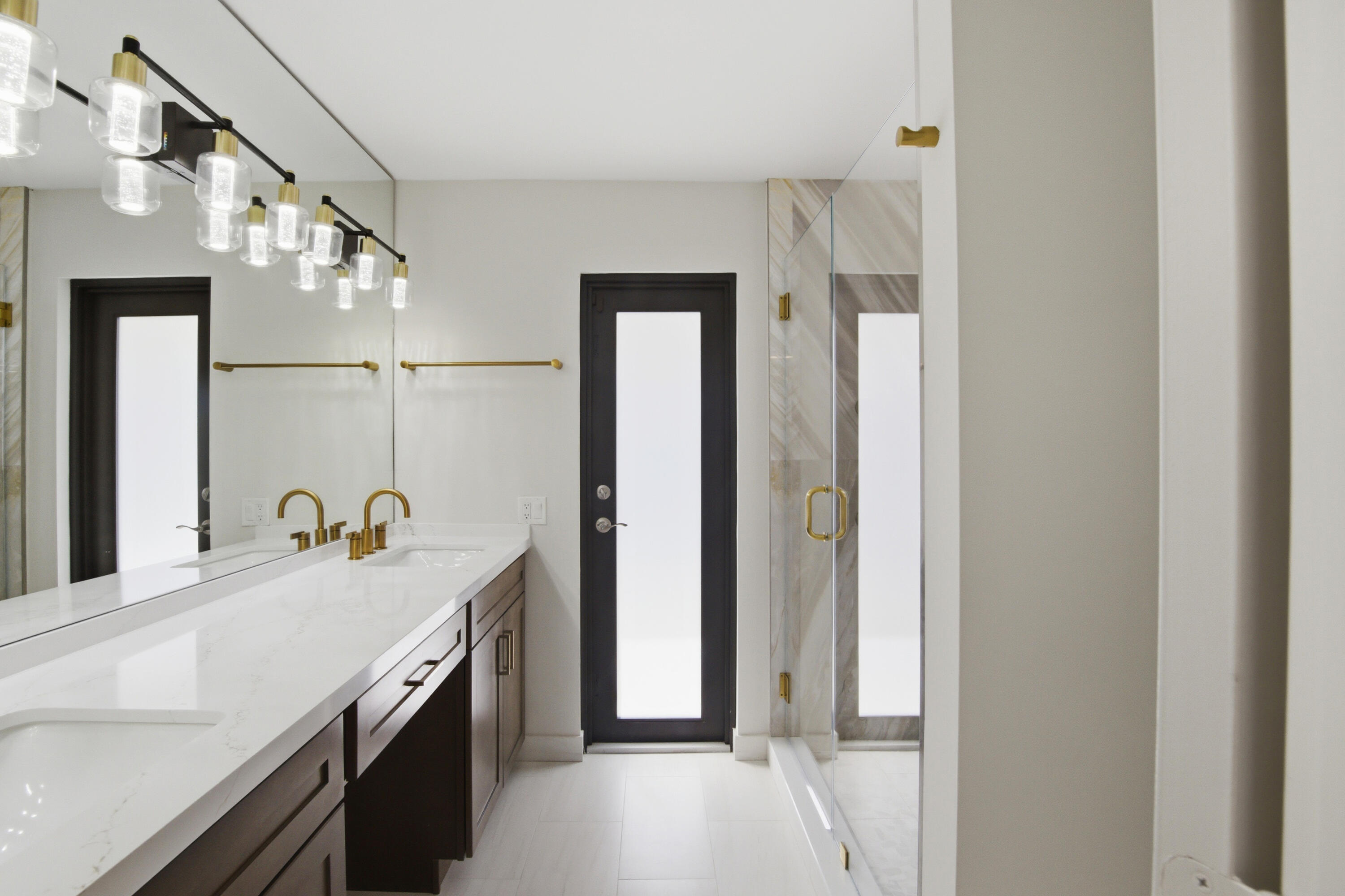 CRYSTAL HEIGHTS - Residential