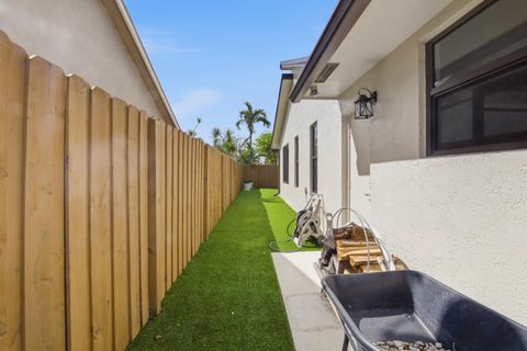 2658 SW 11th Place N Deerfield Beach FL 33442