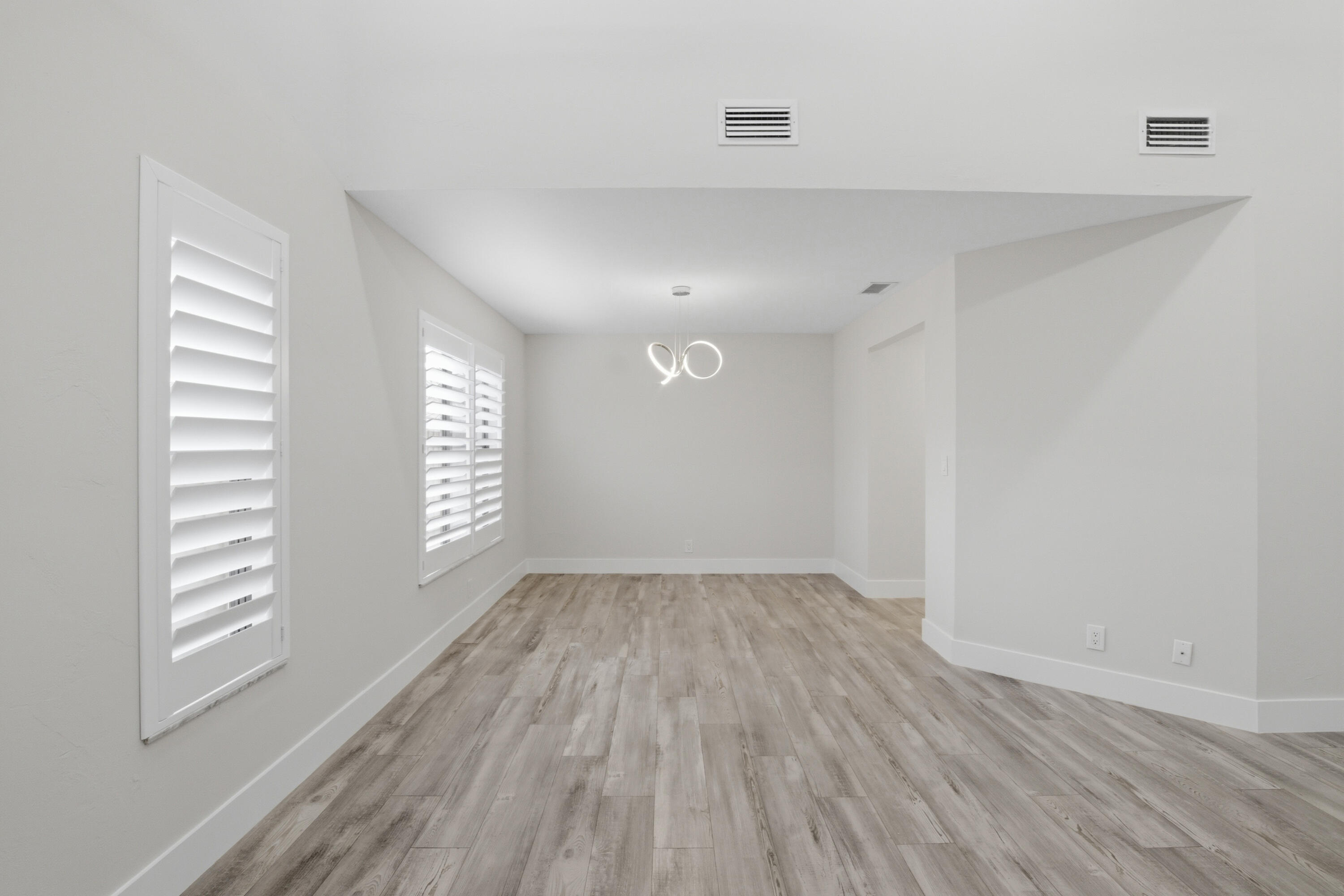 CRYSTAL HEIGHTS - Residential