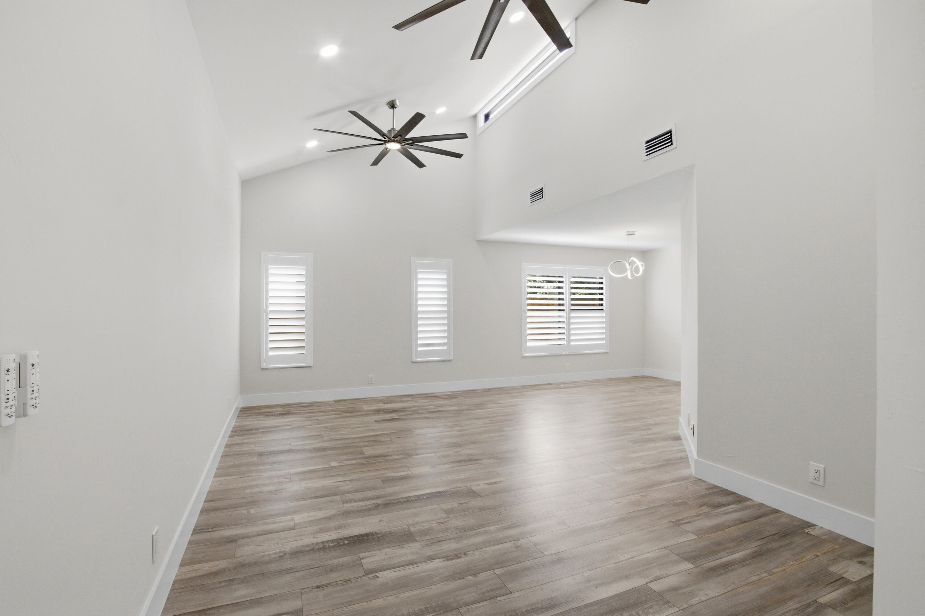 CRYSTAL HEIGHTS - Residential