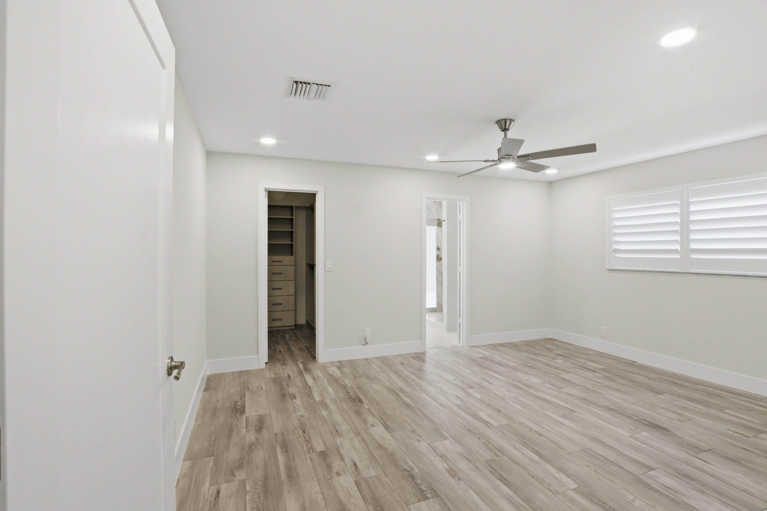 CRYSTAL HEIGHTS - Residential