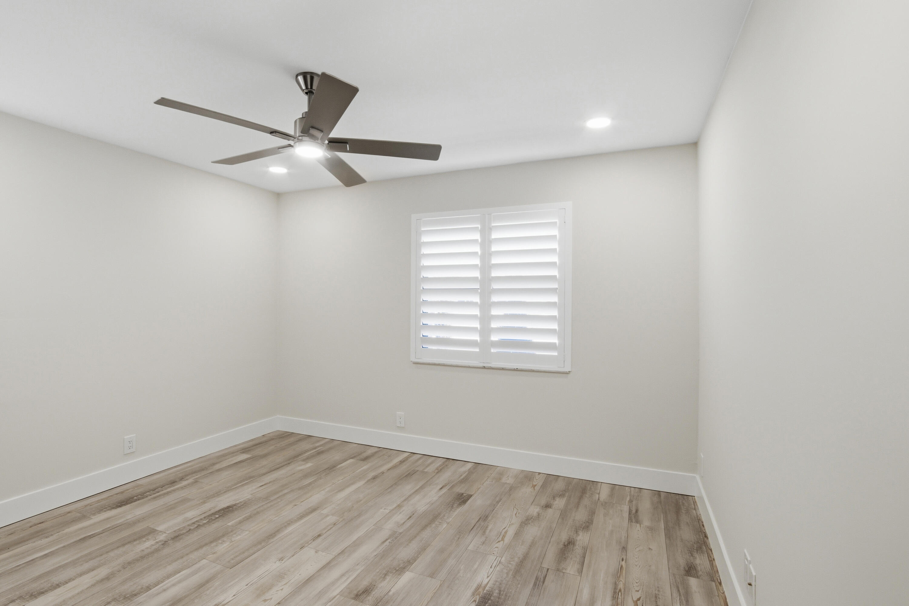 CRYSTAL HEIGHTS - Residential