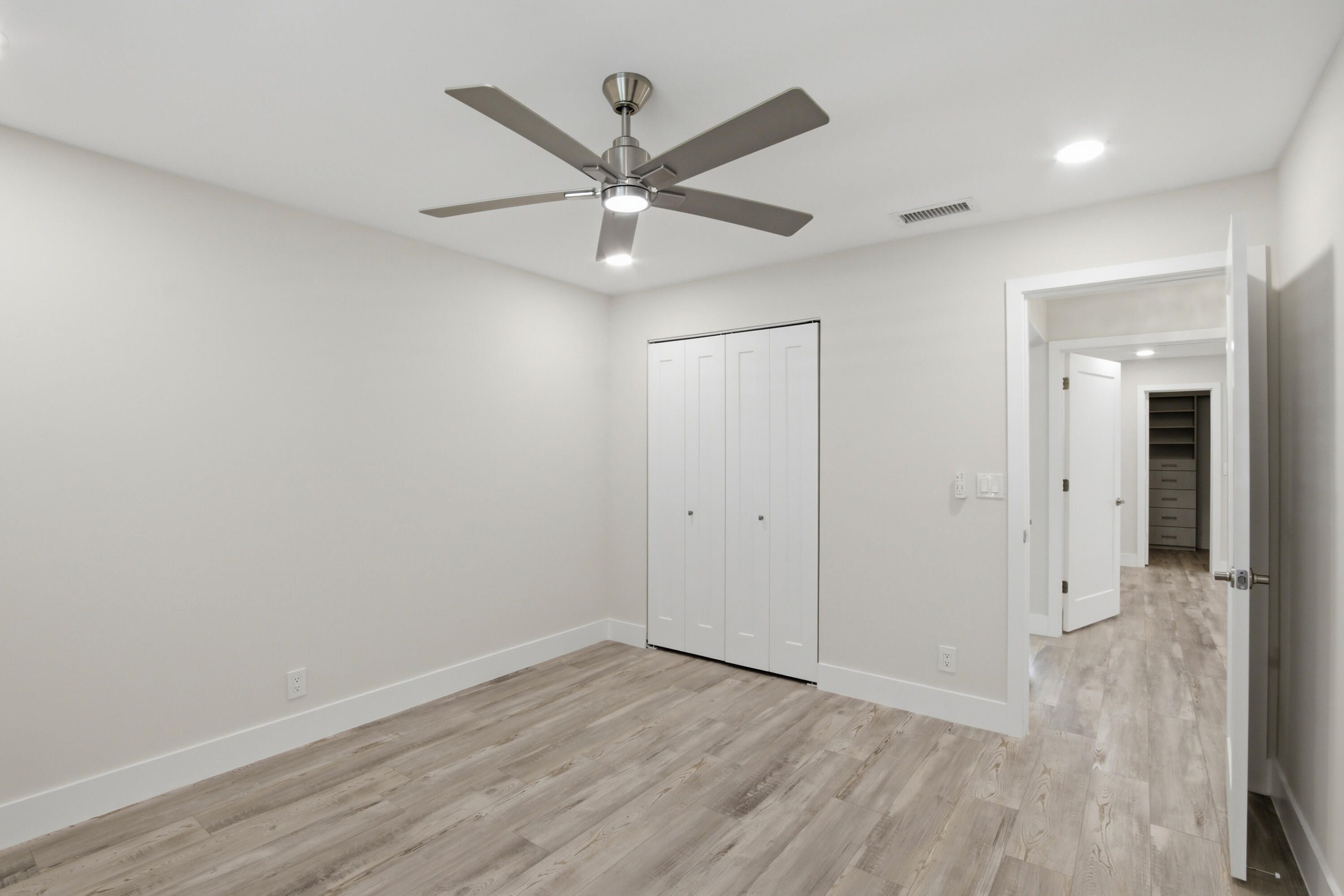 CRYSTAL HEIGHTS - Residential