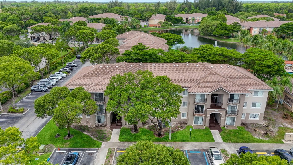 Photo of 4151 N Haverhill Road #1504, West Palm Beach, FL 33417 (MLS # B26062114)