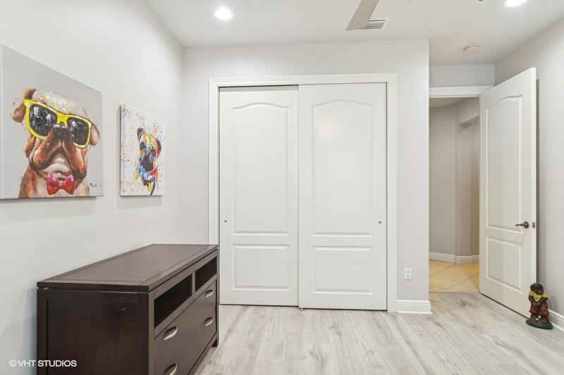 POD 32 AT THE RESERVE, PU - Residential