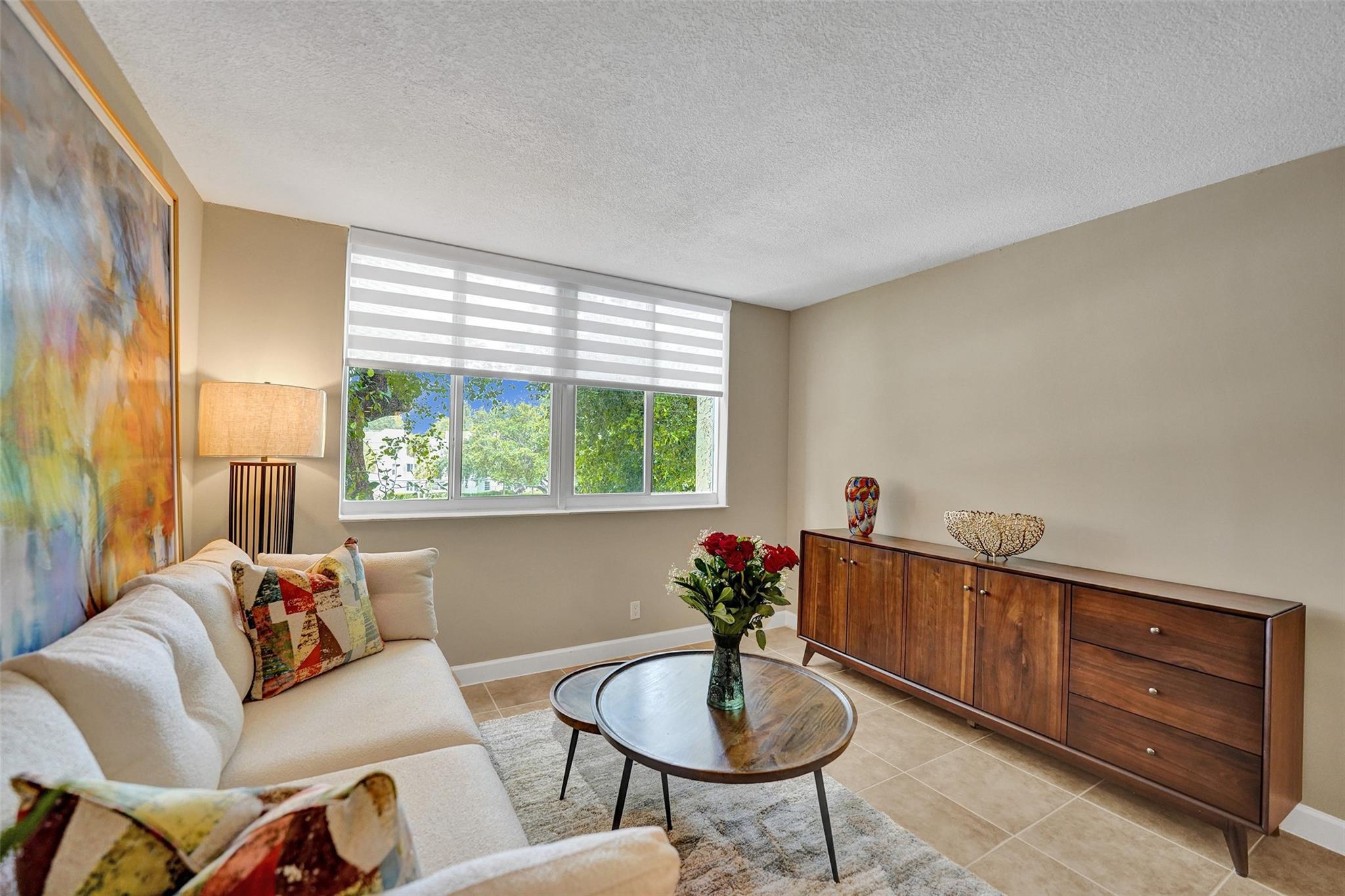 PALM COURT - Residential