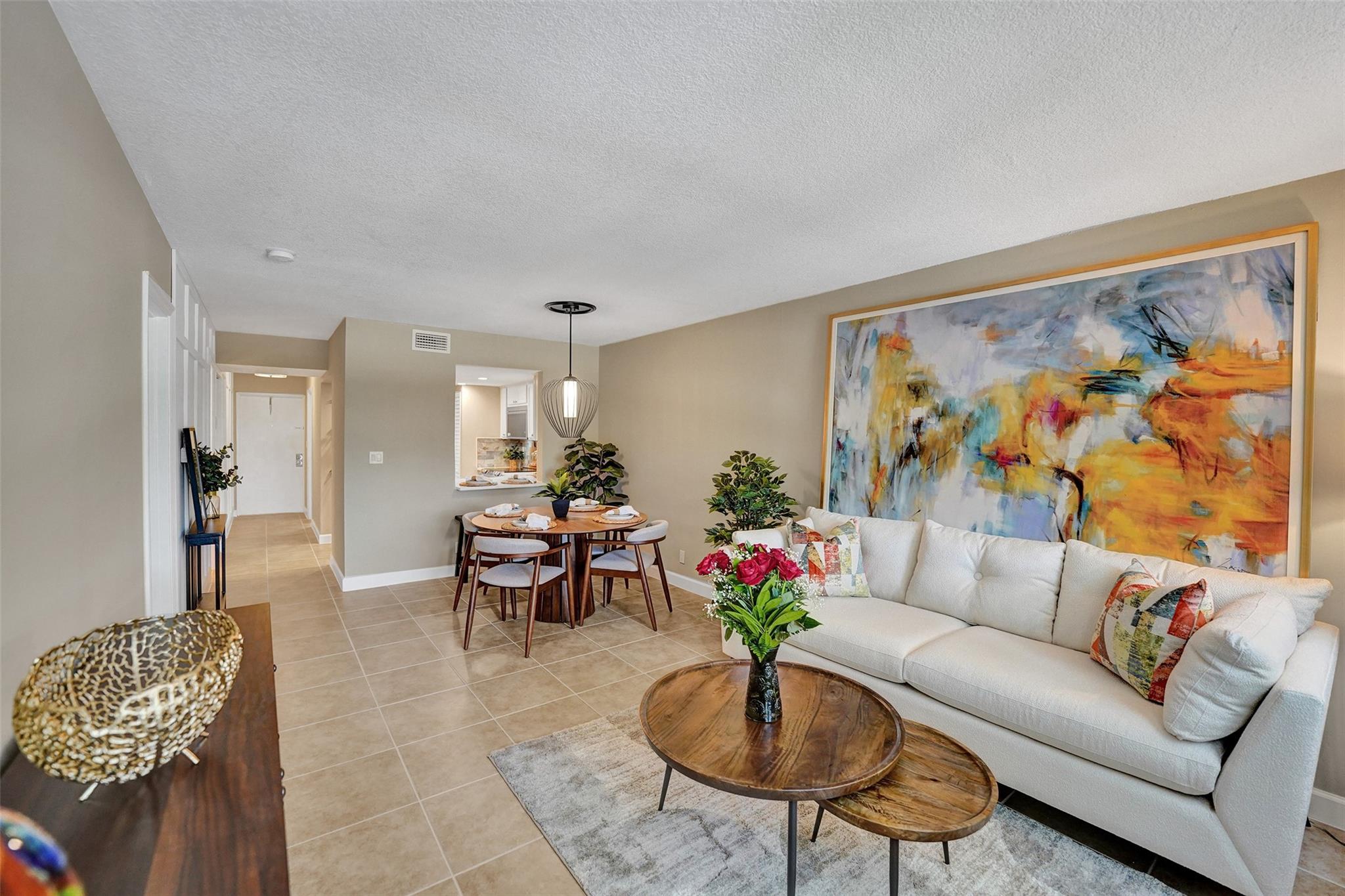 PALM COURT - Residential
