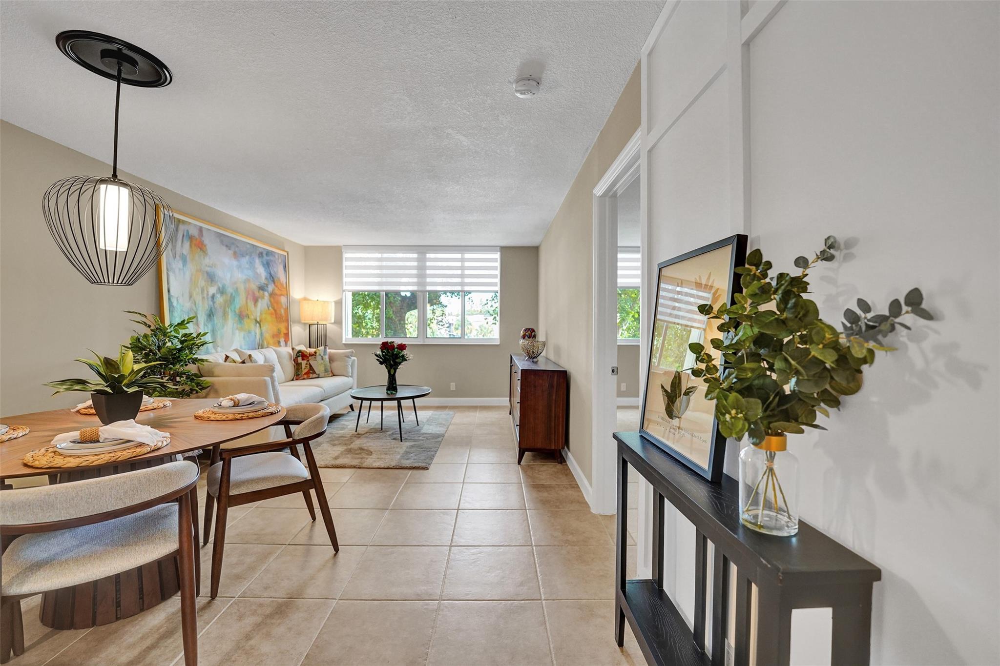 PALM COURT - Residential