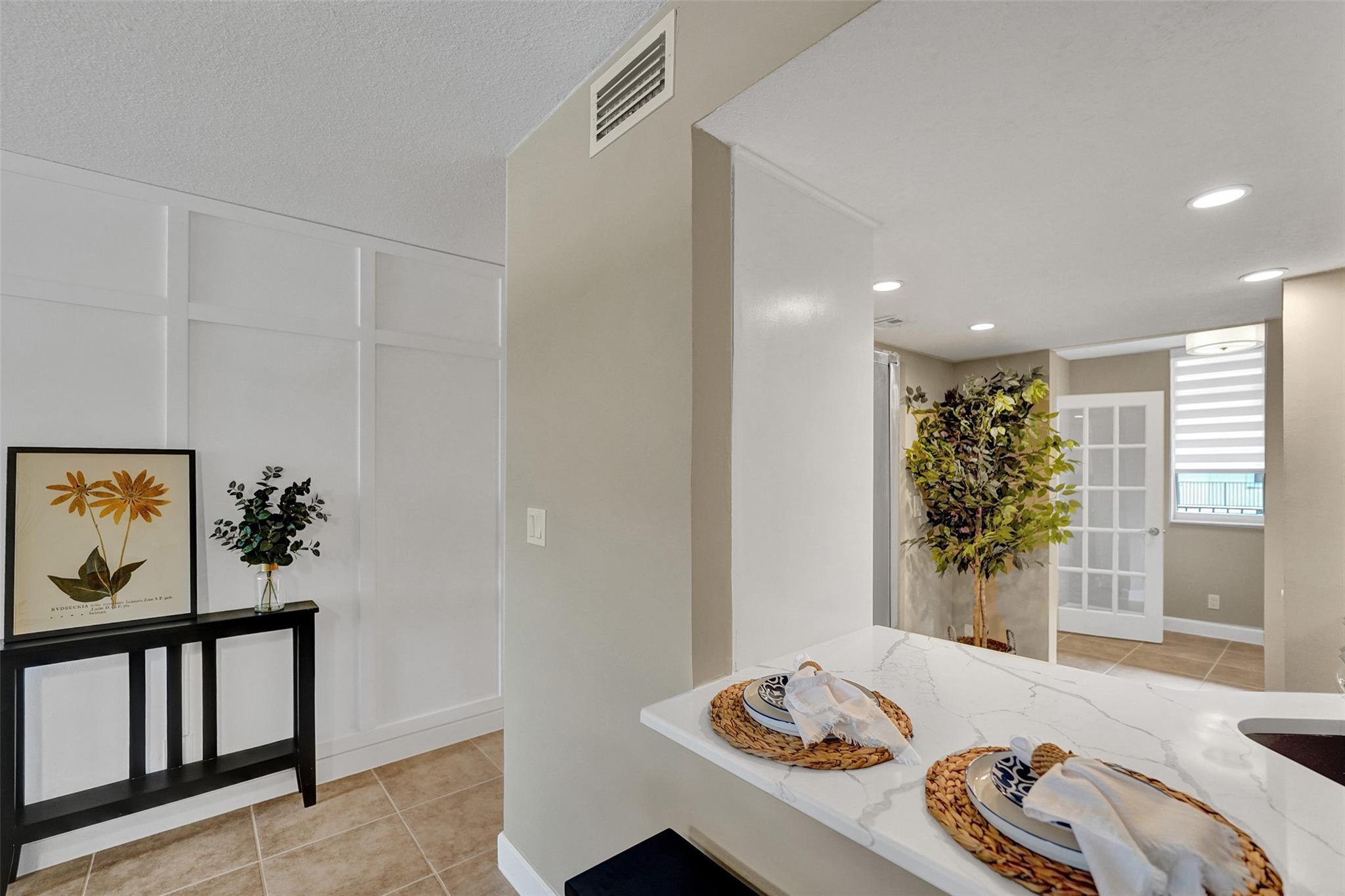 PALM COURT - Residential