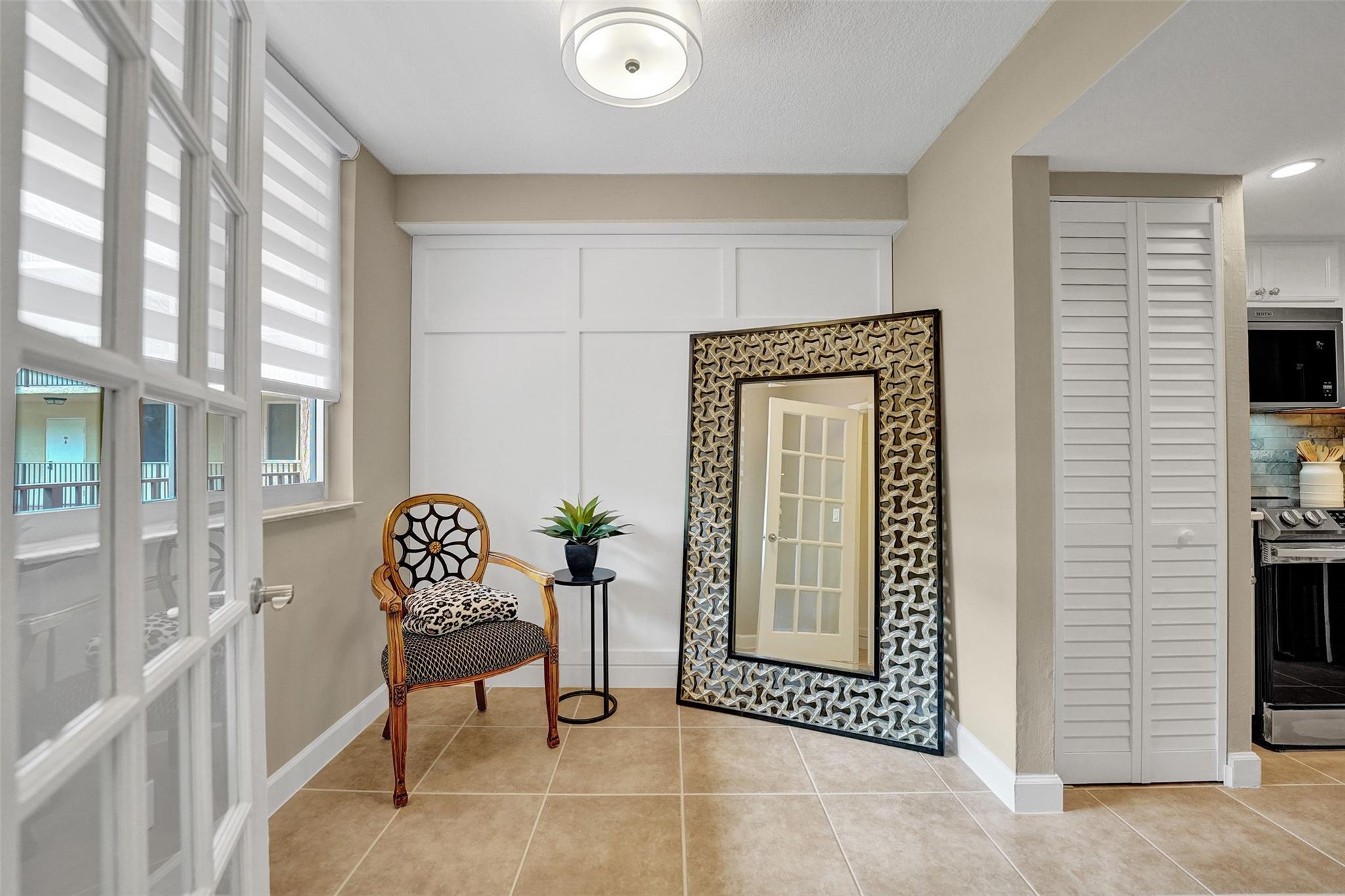 PALM COURT - Residential