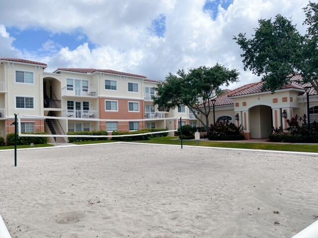 MEZZANO CONDO - Residential Lease