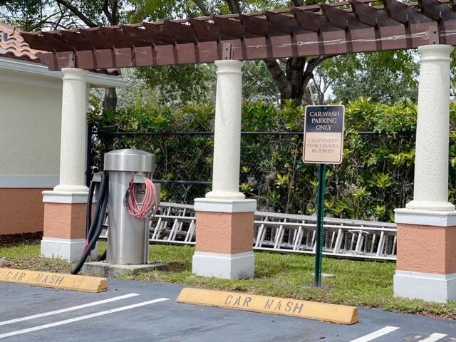 MEZZANO CONDO - Residential Lease