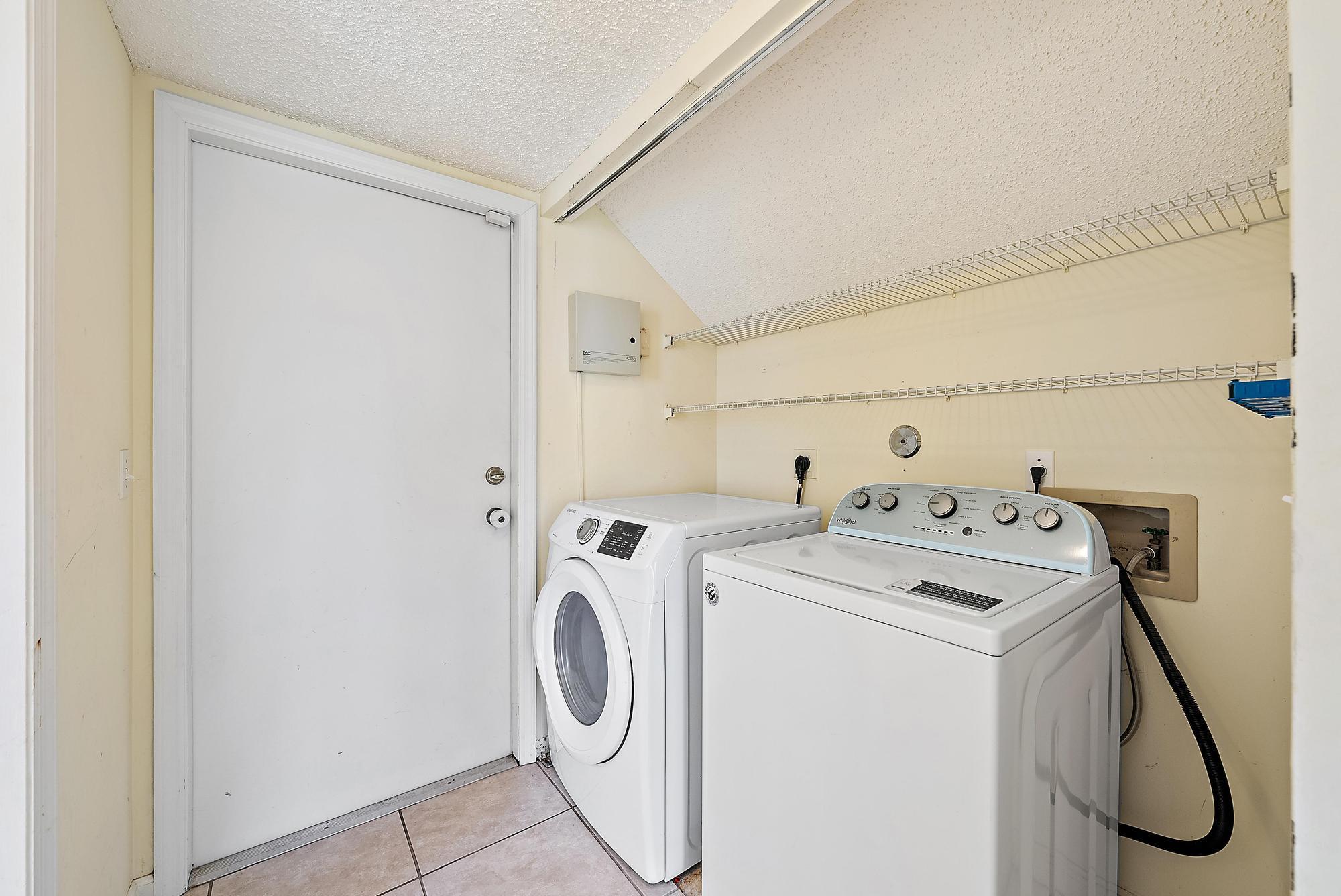 NORTH PALM BEACH HEIGHTS SEC 3 - Residential