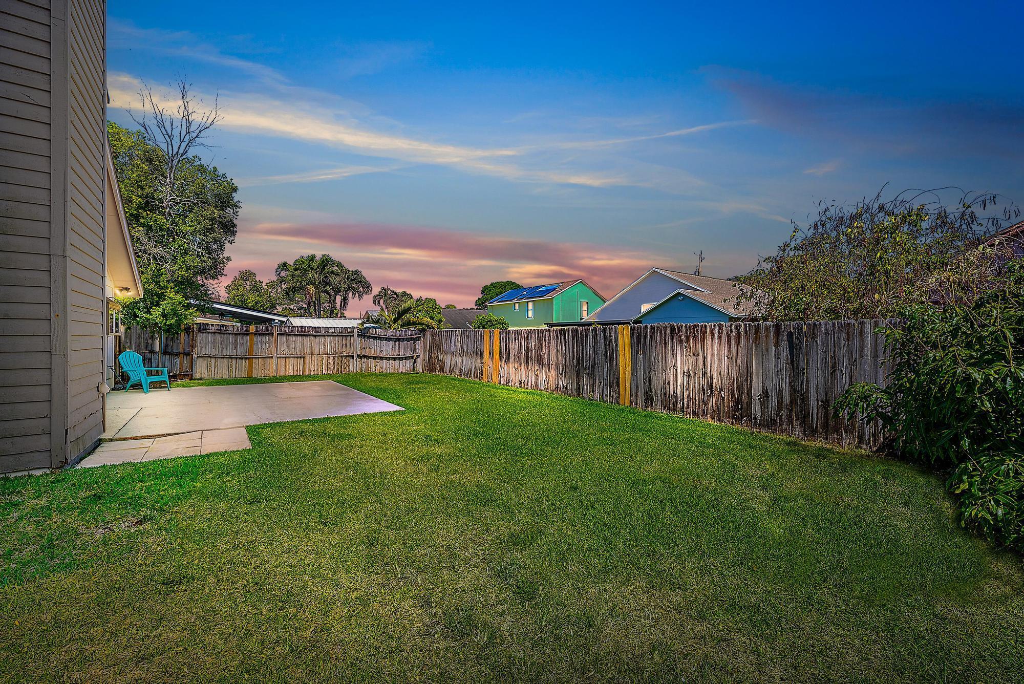 NORTH PALM BEACH HEIGHTS SEC 3 - Residential