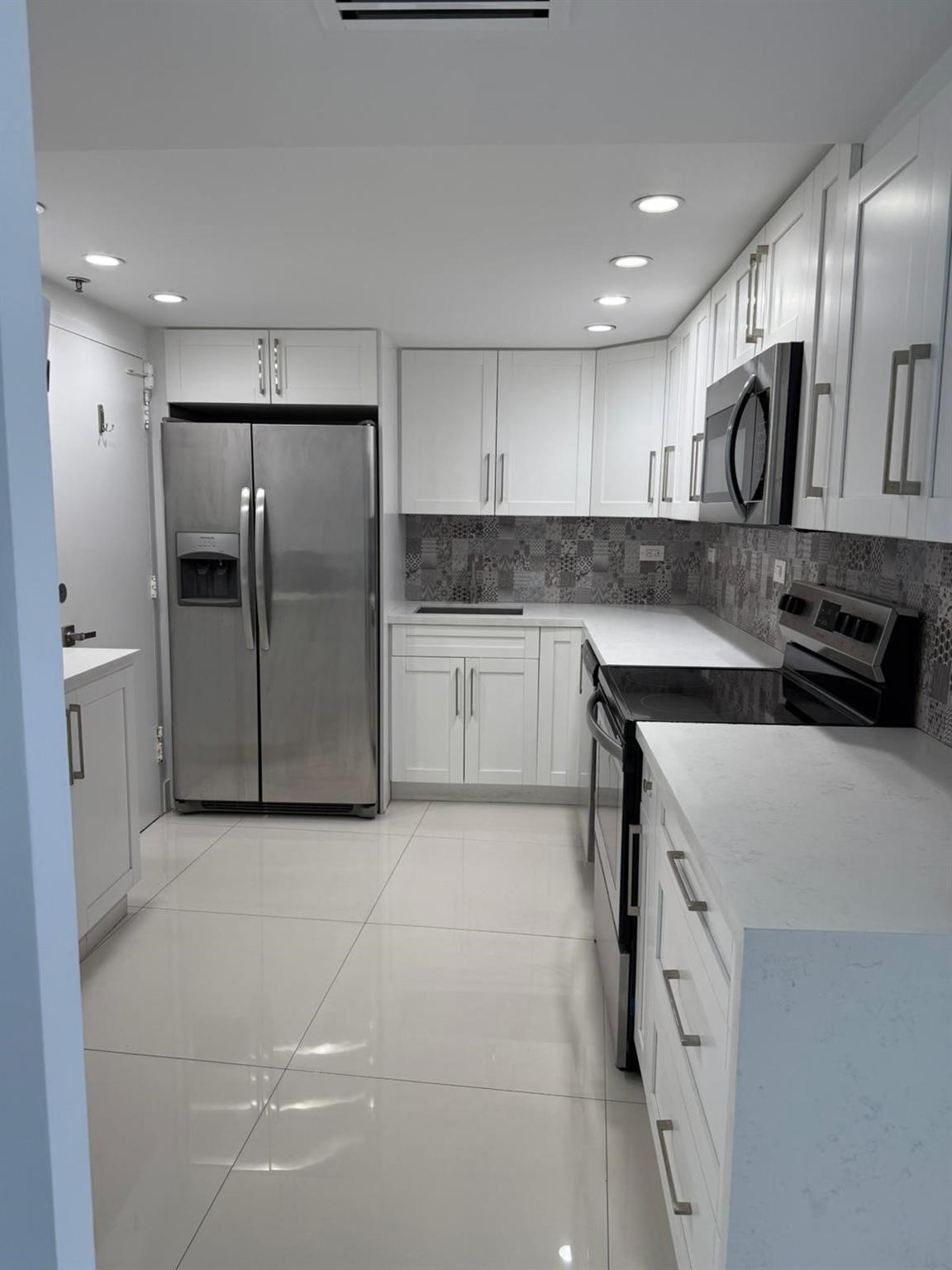 Maison Grande Condo - Residential Lease