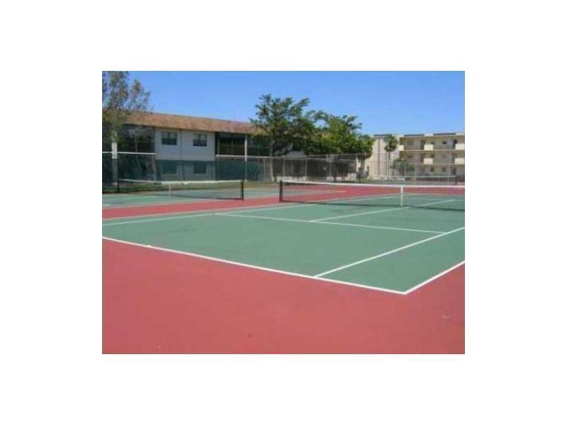 CARRIAGE HILLS - Residential