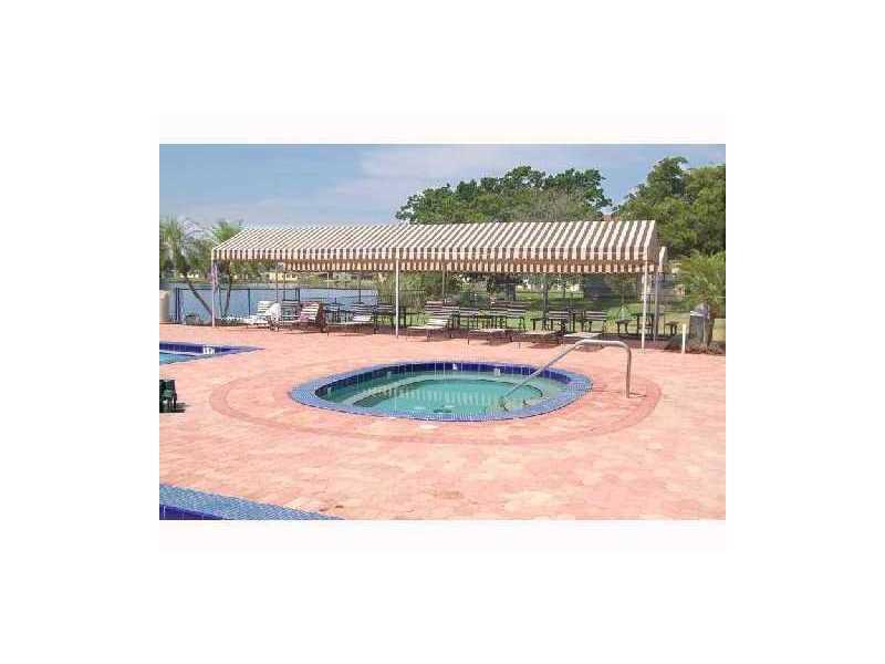 CARRIAGE HILLS - Residential